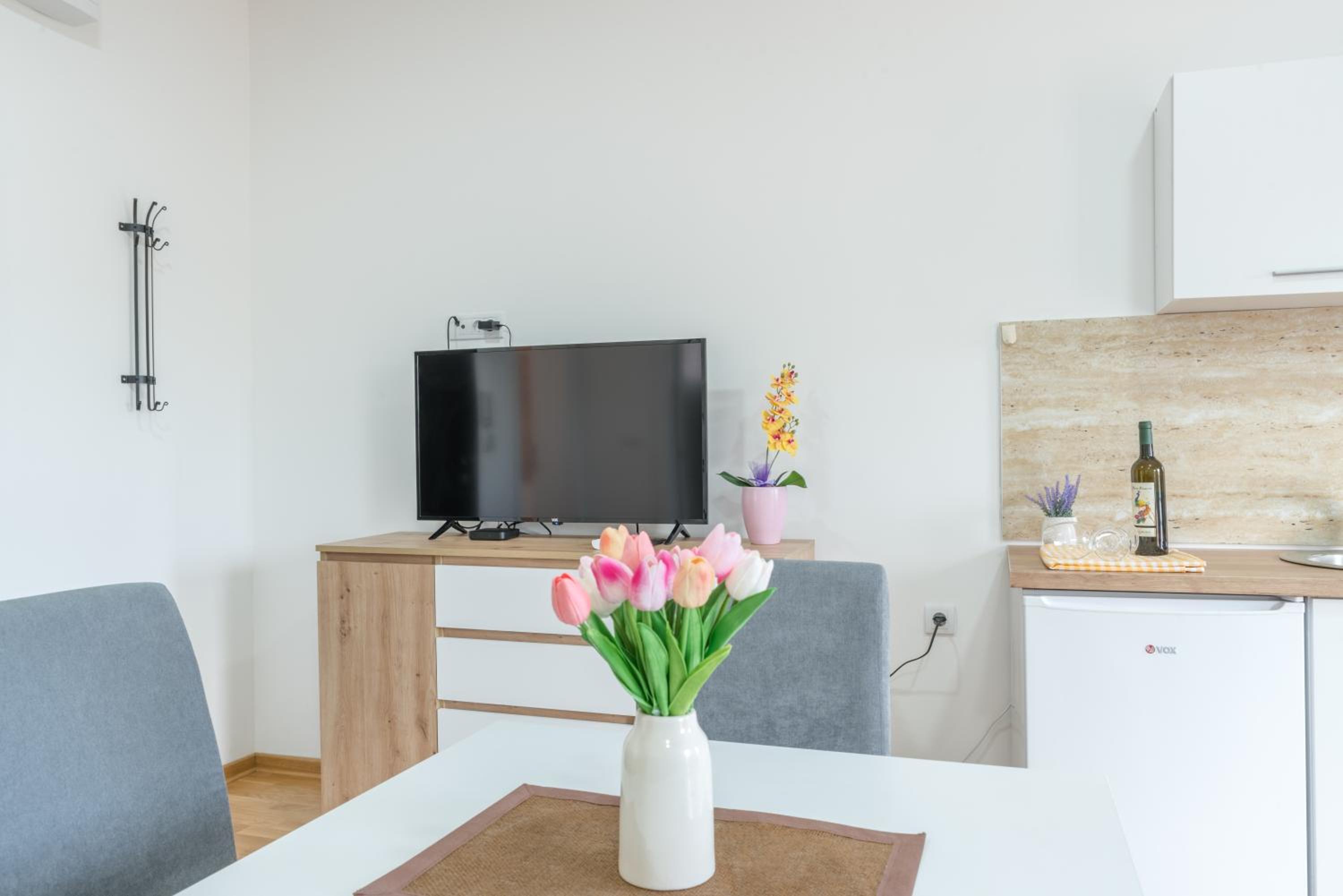 Apartmani Central 11 & Free parking view 5