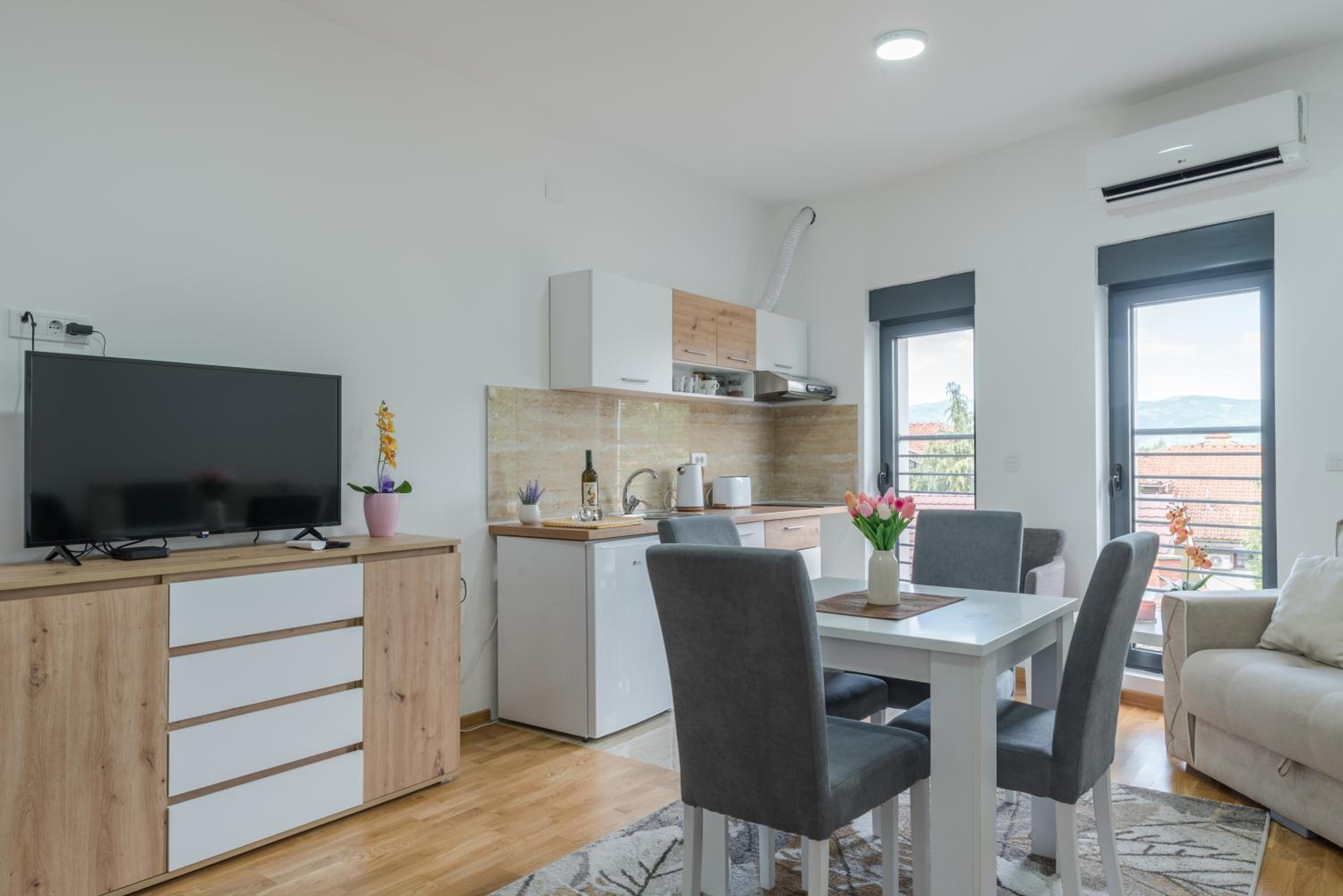 Apartmani Central 11 & Free parking view 3