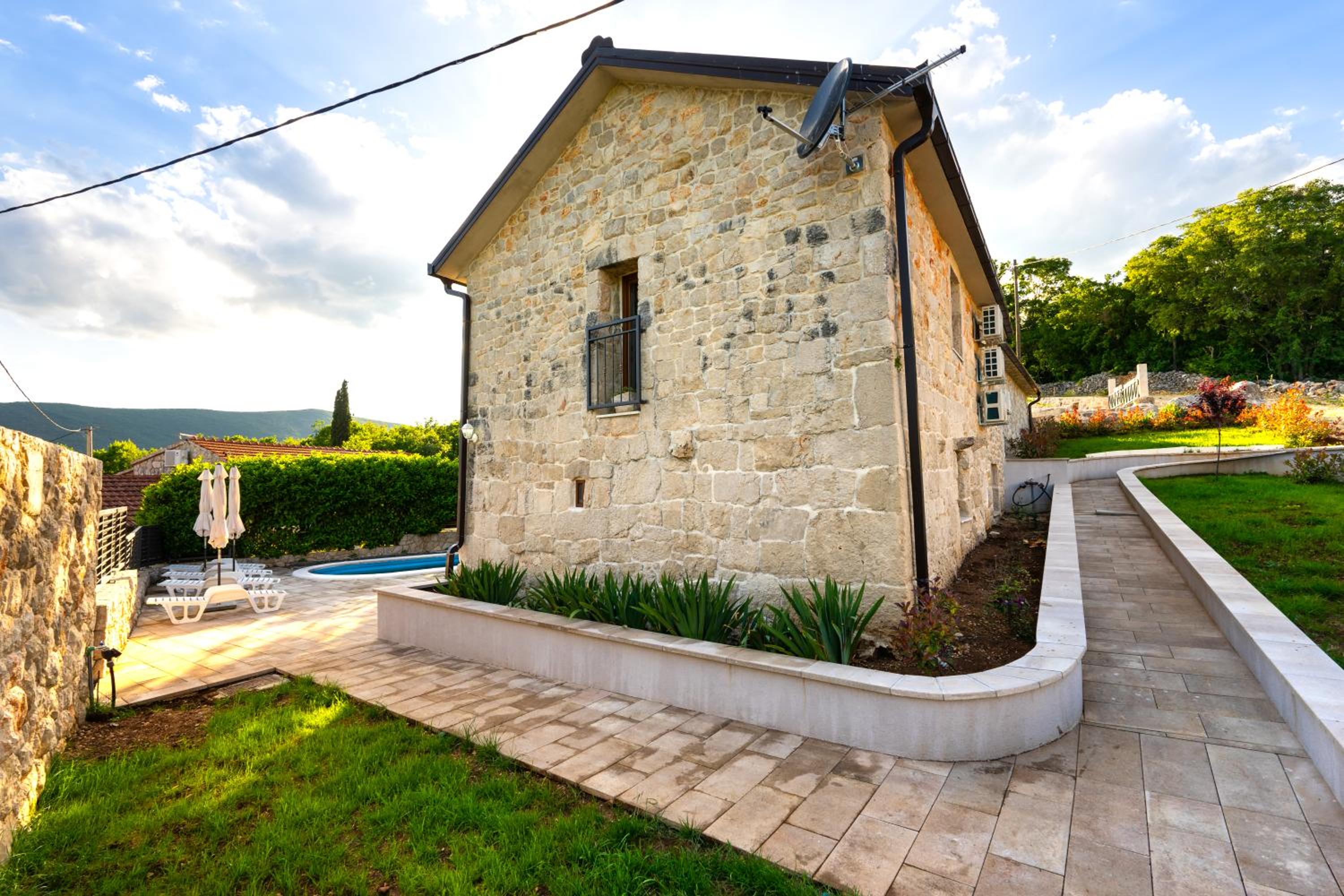 Romantic Stone House with a pool