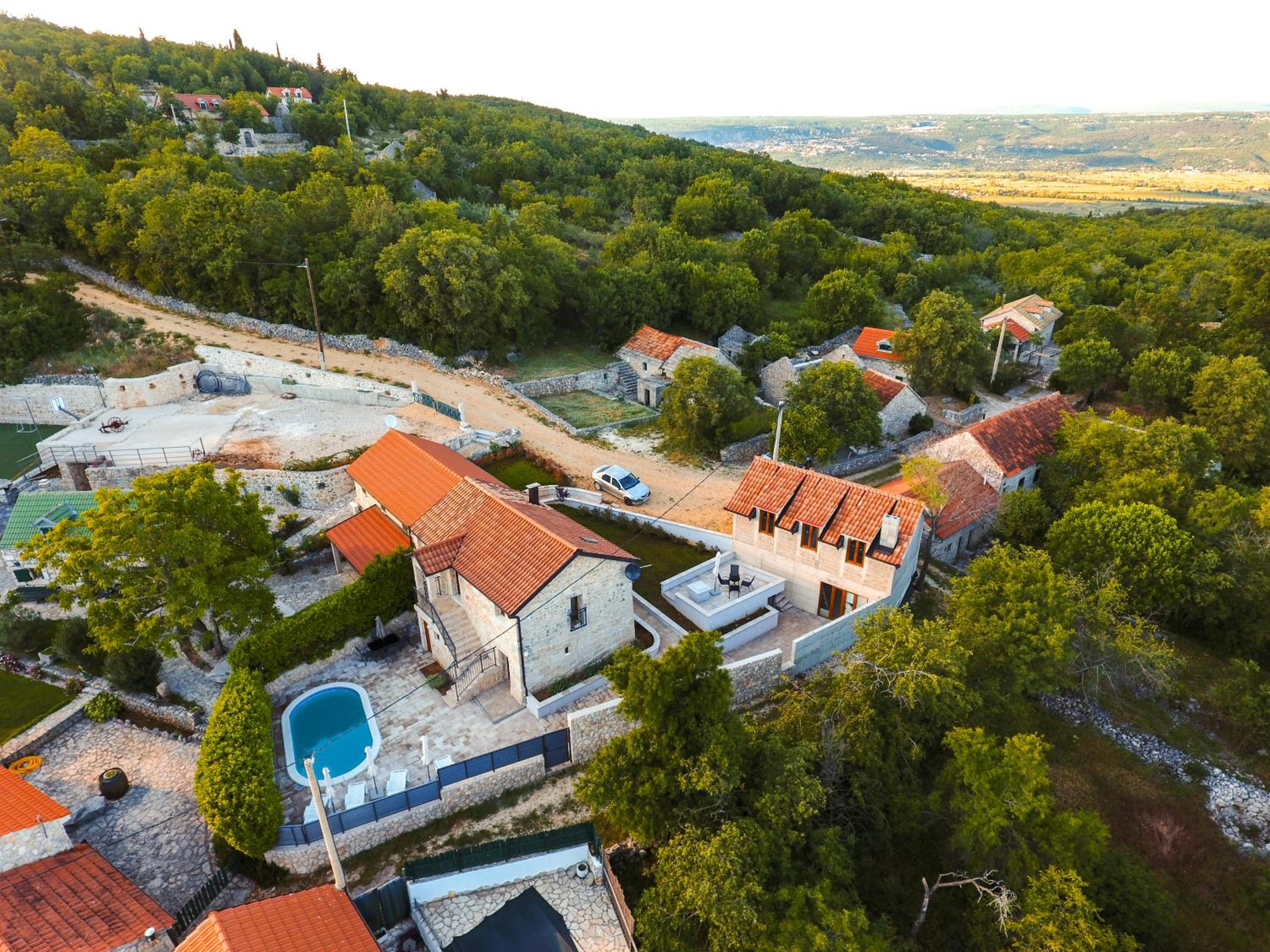 Romantic Stone House with a pool