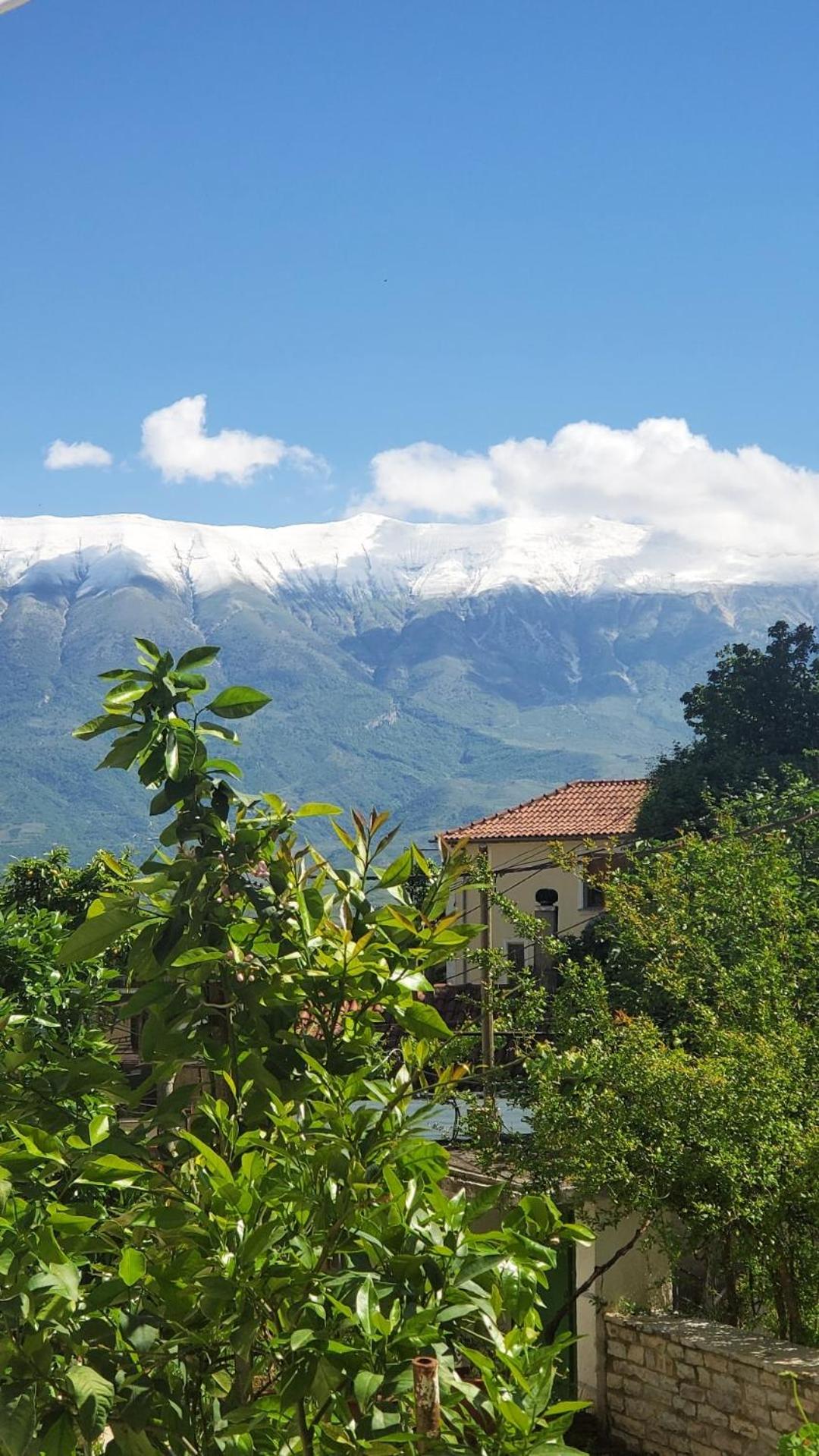 Latifi Guesthouse