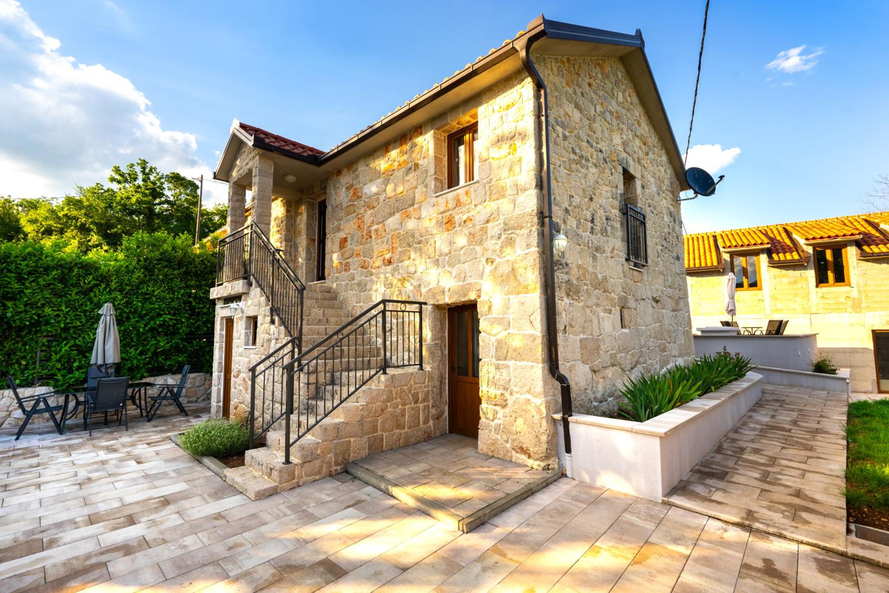 Romantic Stone House with a pool