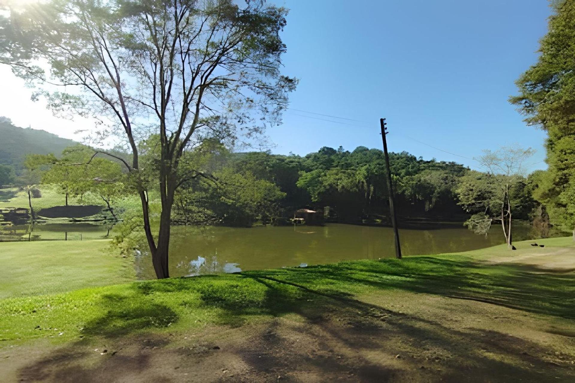 Fazenda com Lago em São Roque