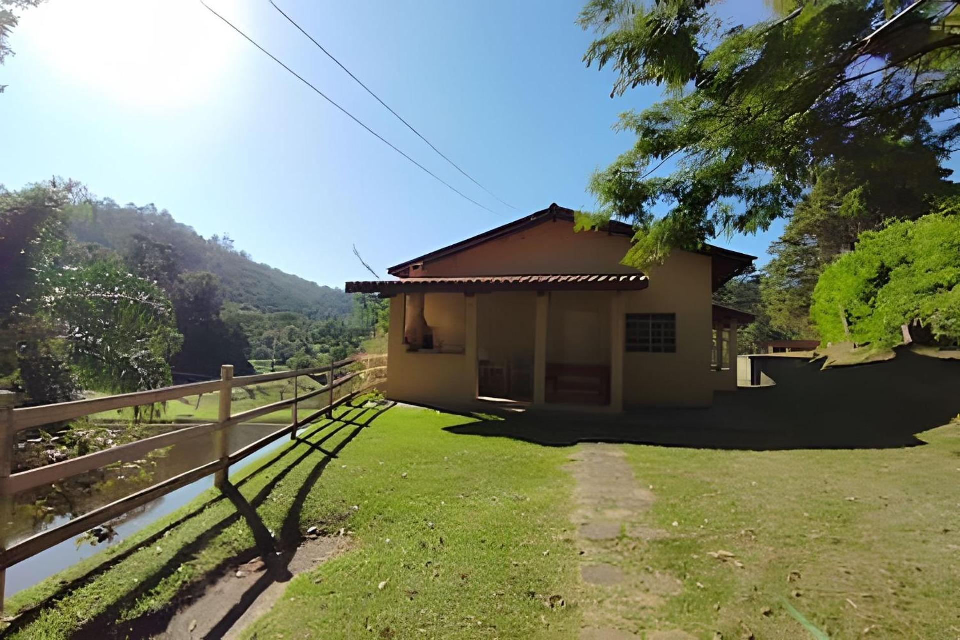 Fazenda com Lago em São Roque
