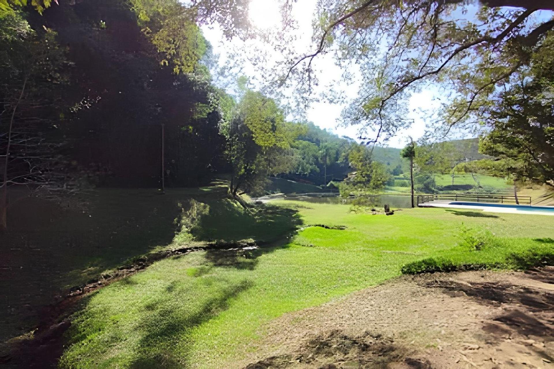 Fazenda com Lago em São Roque