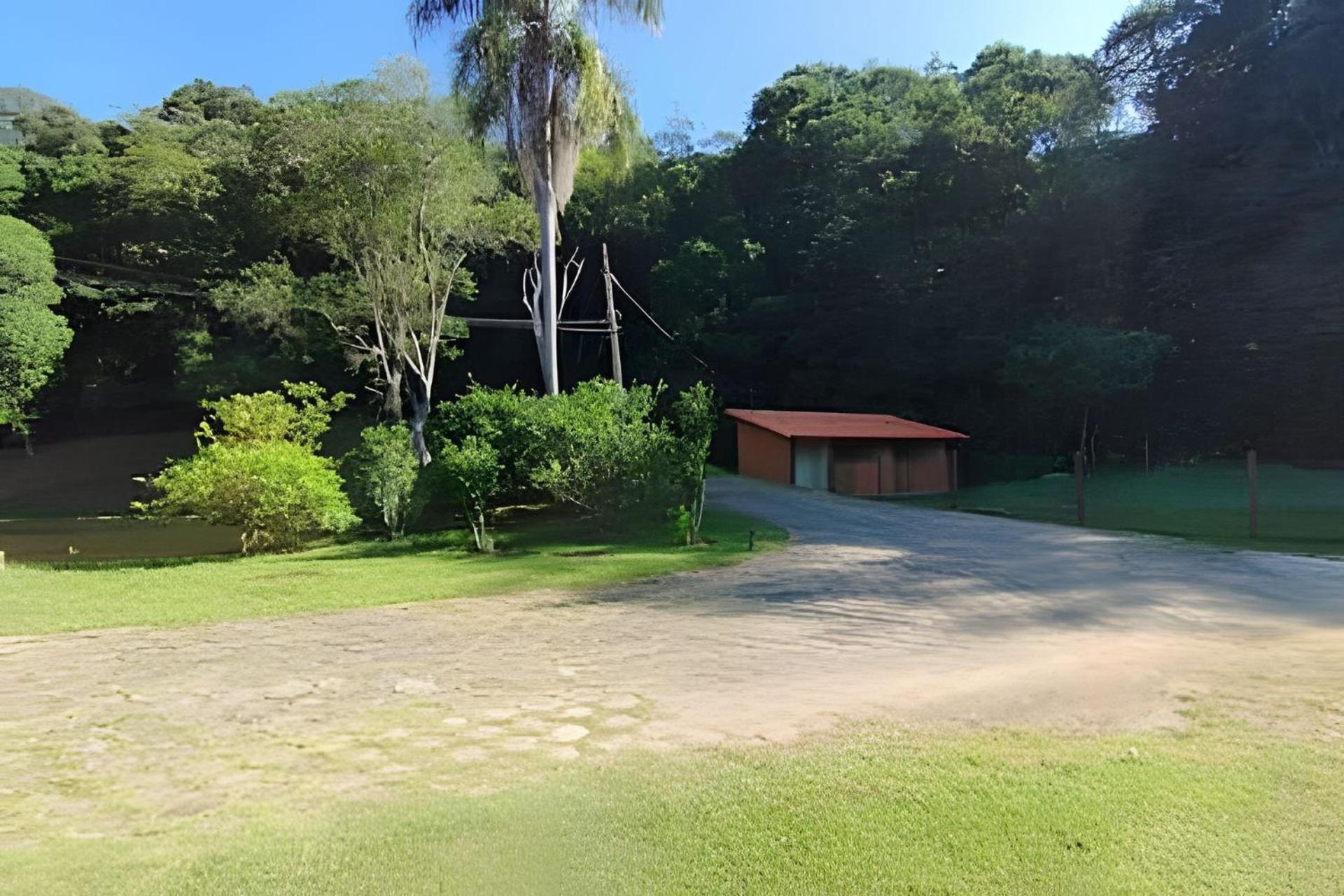 Fazenda com Lago em São Roque