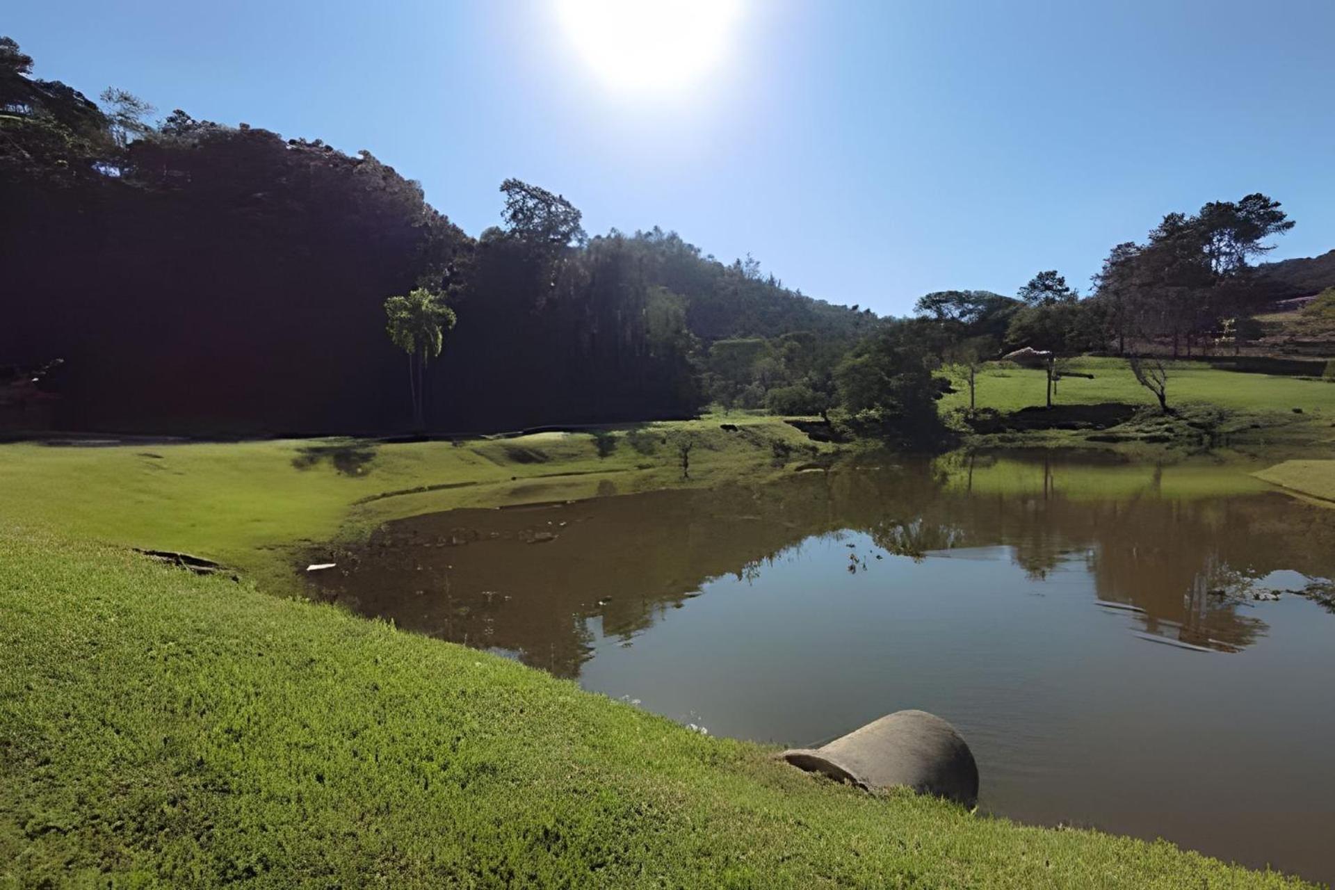 Fazenda com Lago em São Roque