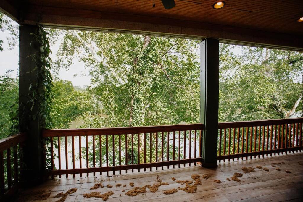 Cozy Riverside Retreat! view 2