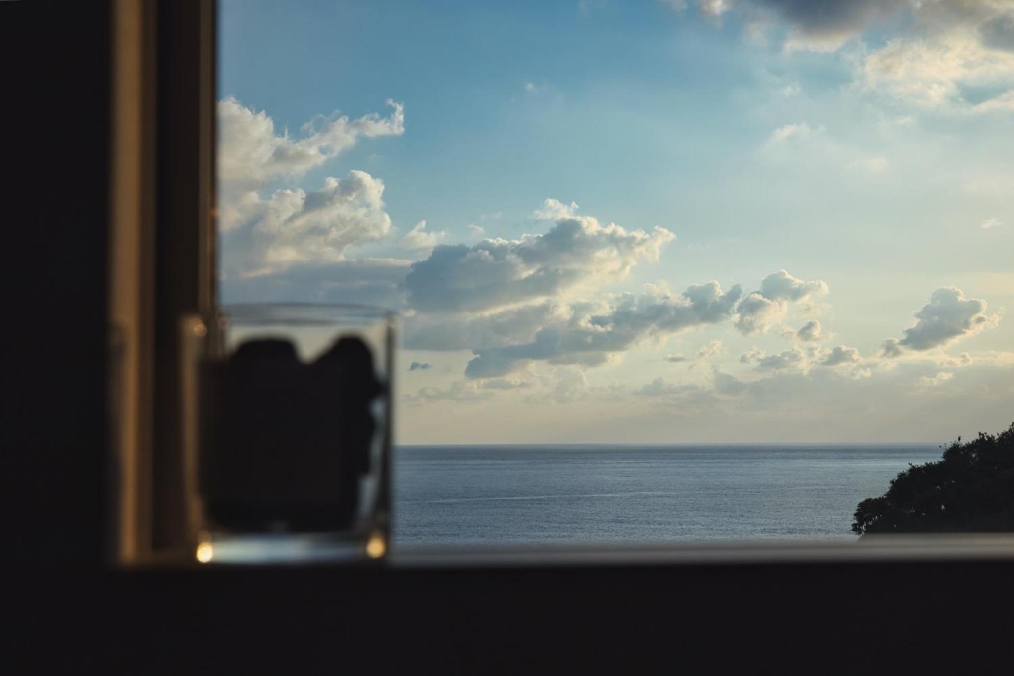 Cliffside Villa NIRVANA - Vacation STAY 98988v view 3