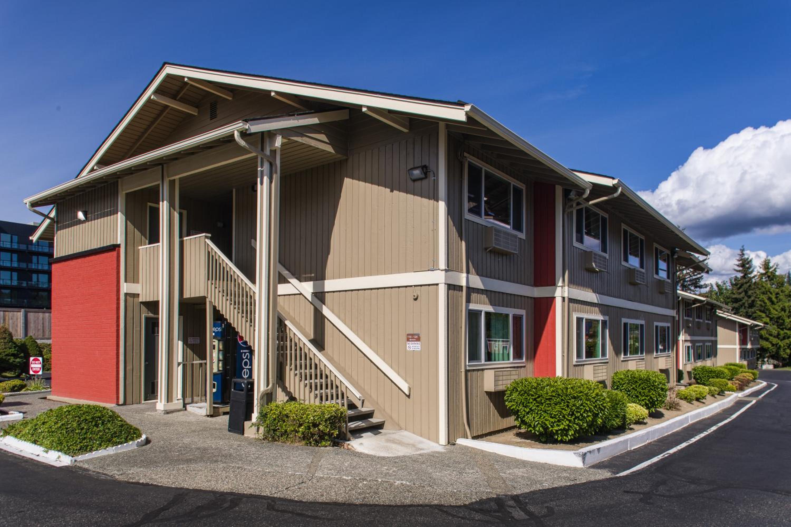 Coachman Inn
