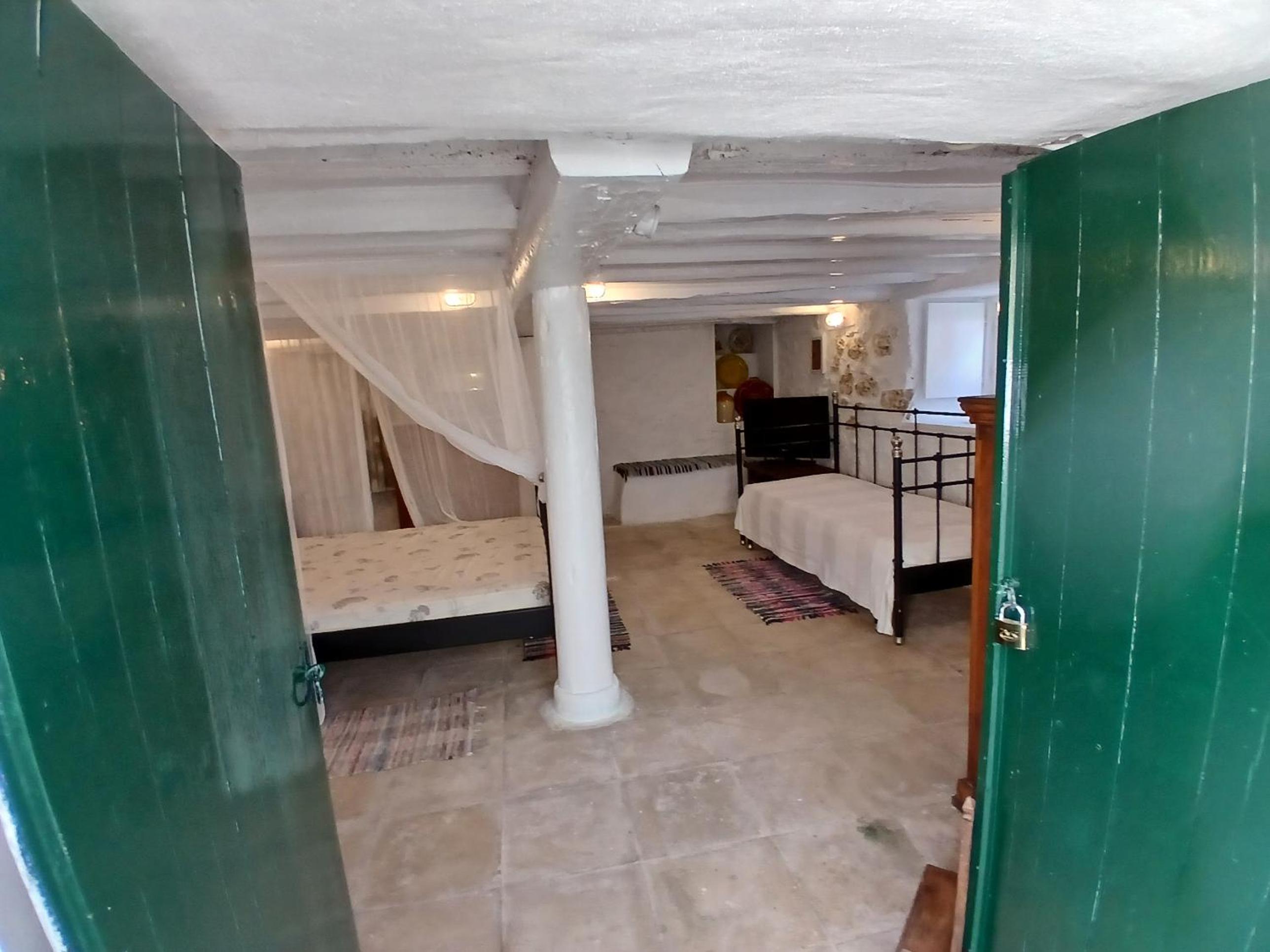 Zazani traditional house photo 5