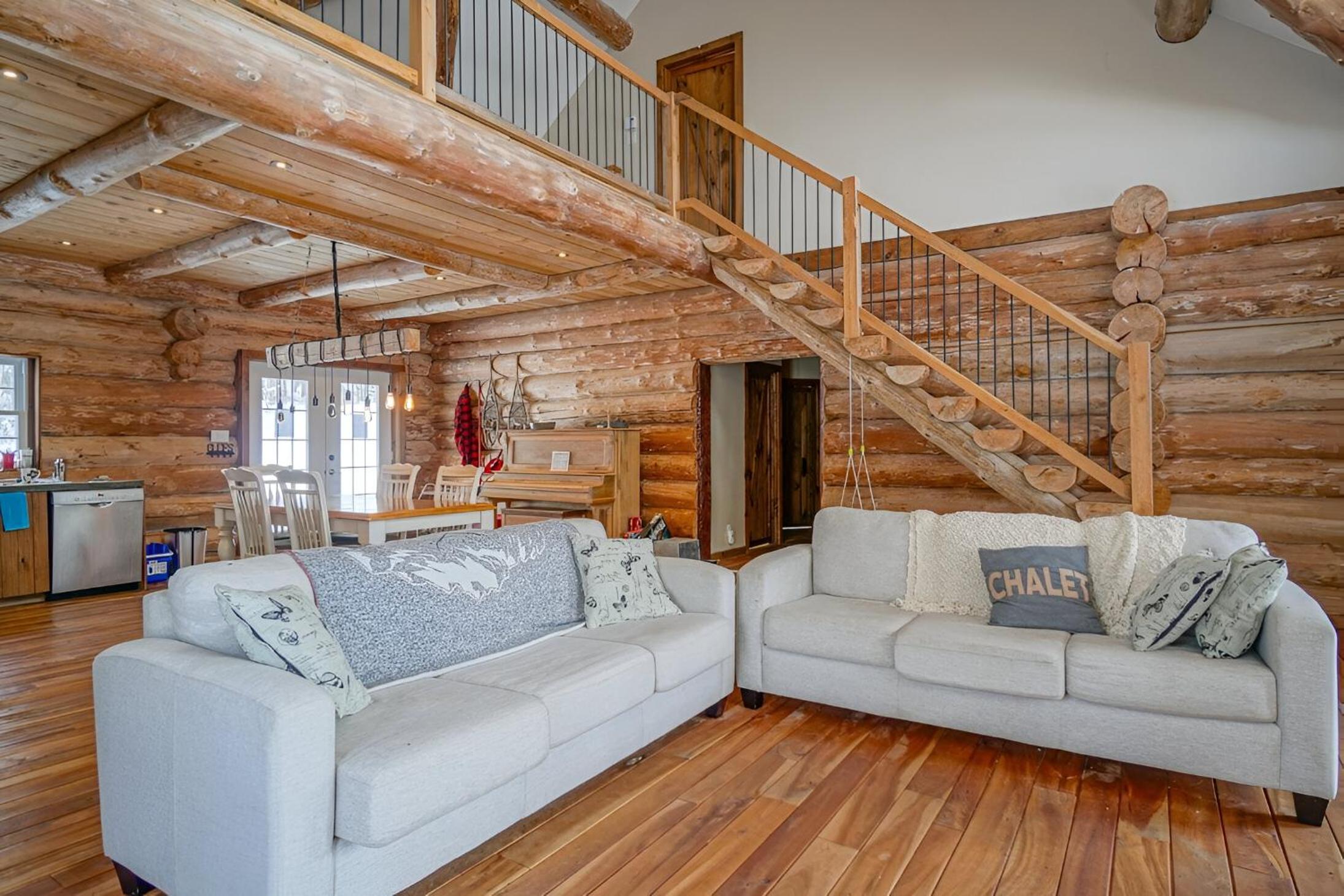 Chalet en bois rond des Perséides