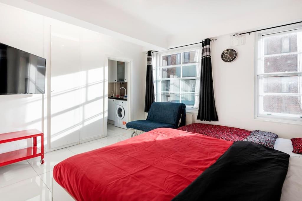 Studio apt with HUGE balcony near Oxford st - Marble arch - HydePark