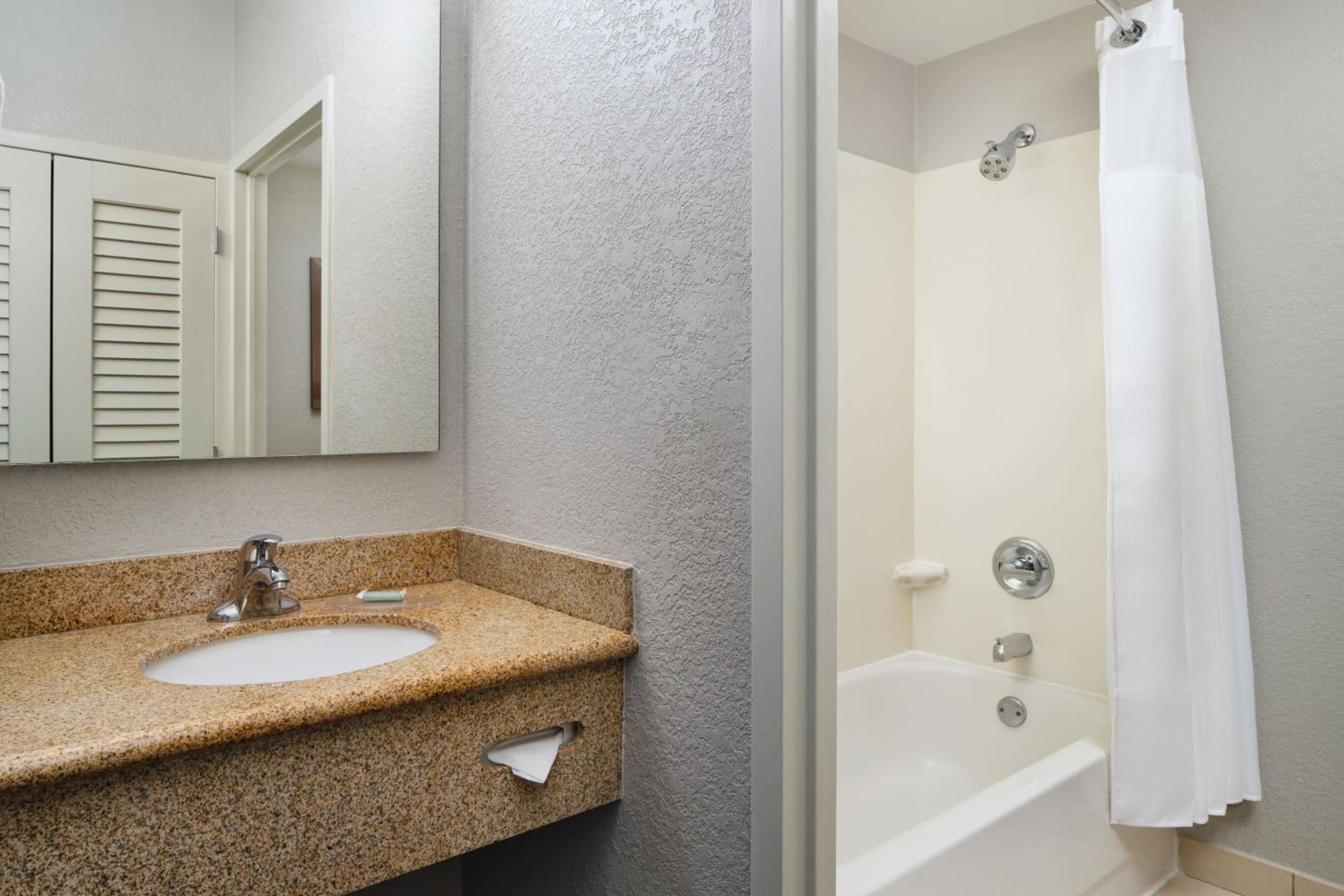 Courtyard by Marriott Scranton Montage Mountain - Property Image 41