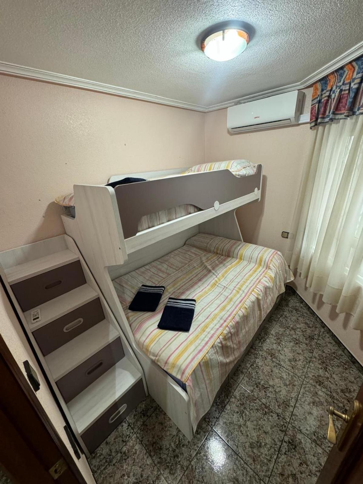 Torrevieja Fantastico apto para familas numerosas Ada Purisima full equipado cerca a la playa del cura