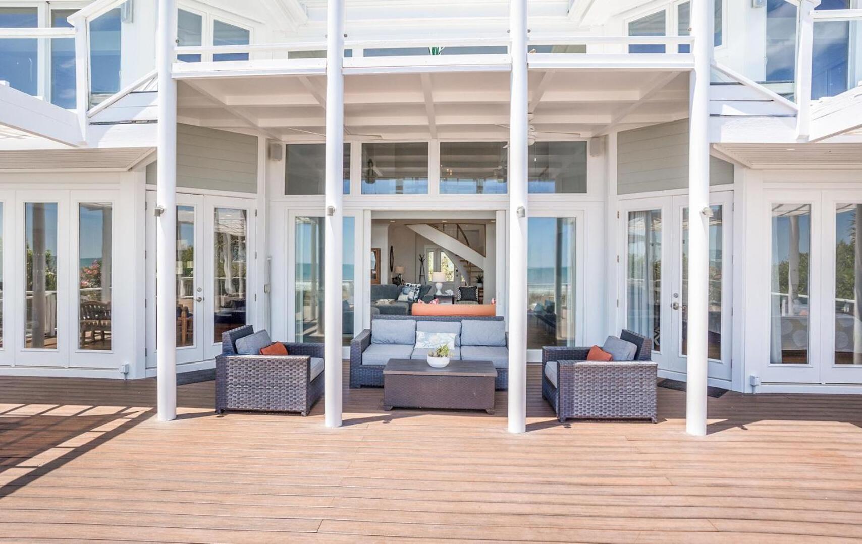 416 Tarpon Blvd view 4