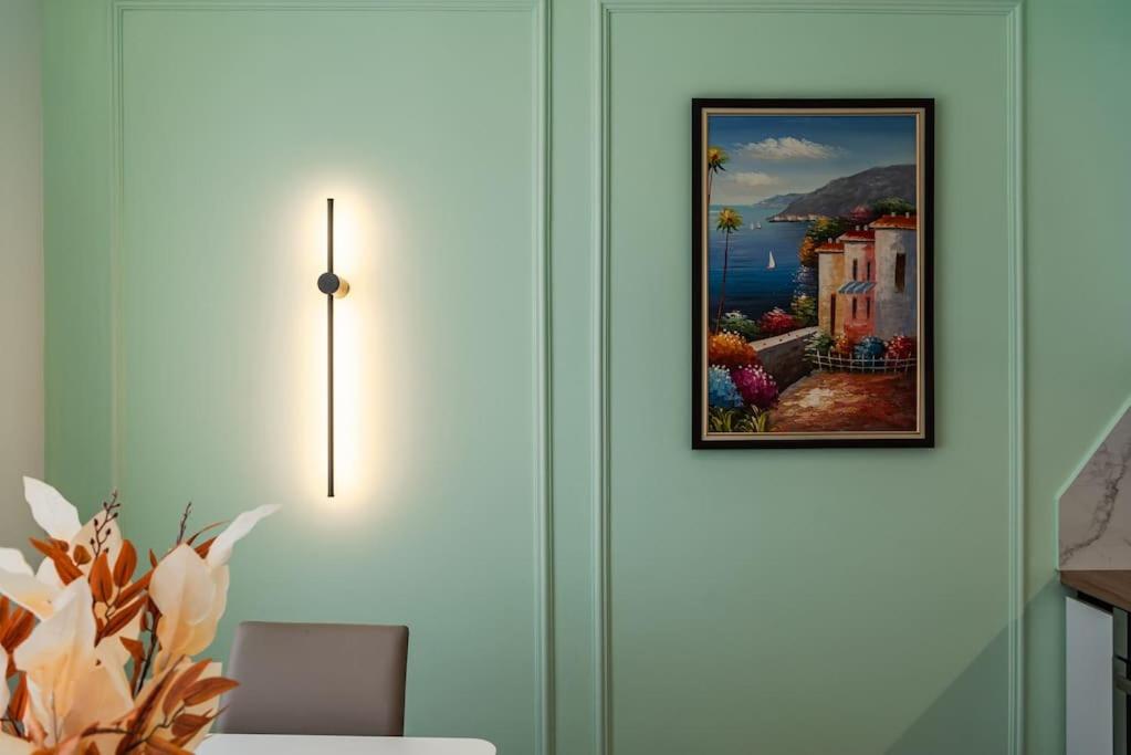 The SeaBreeze Apartment