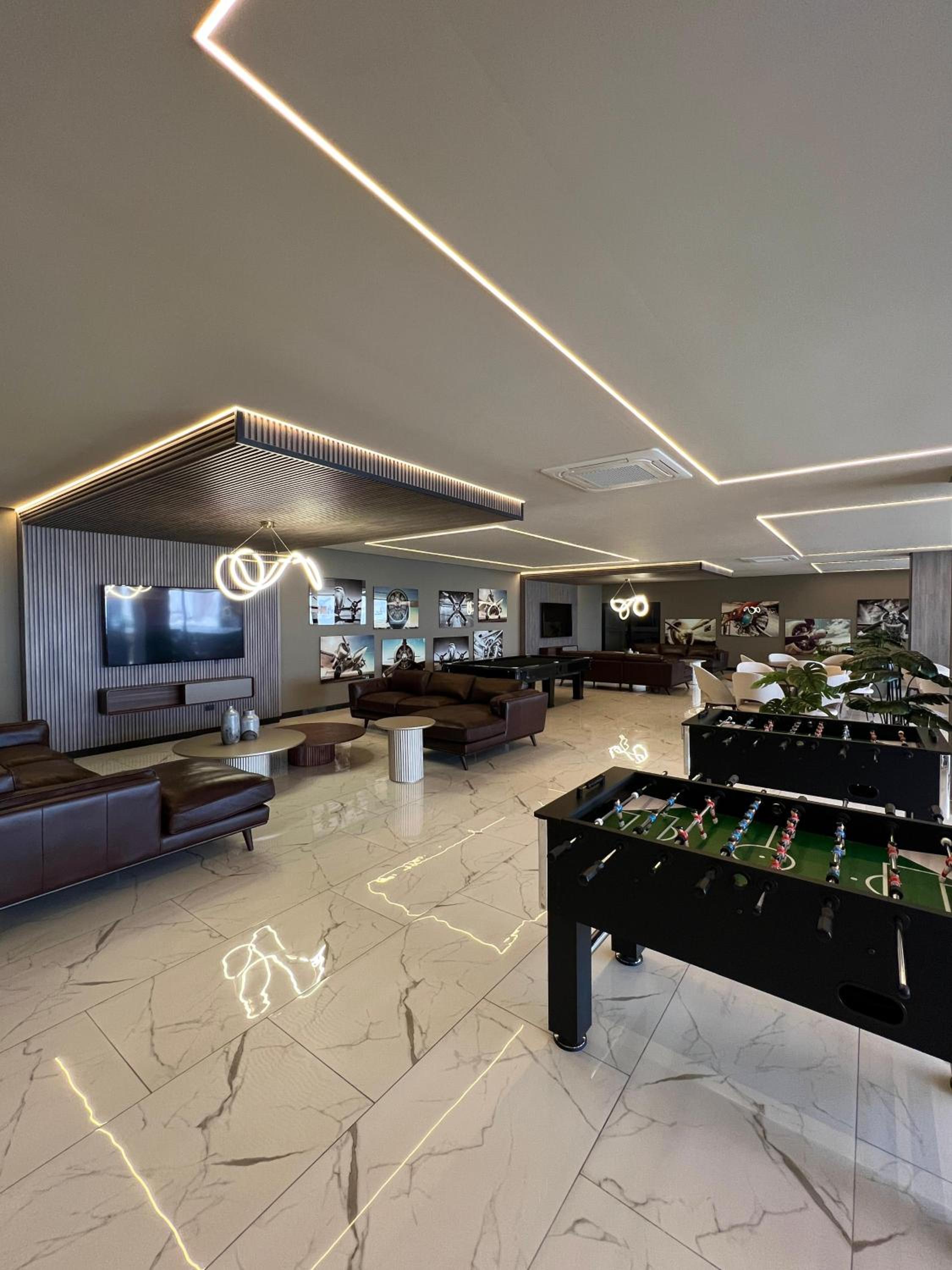 Dpto con balcón, piscina, gym, cowork en Equipe
