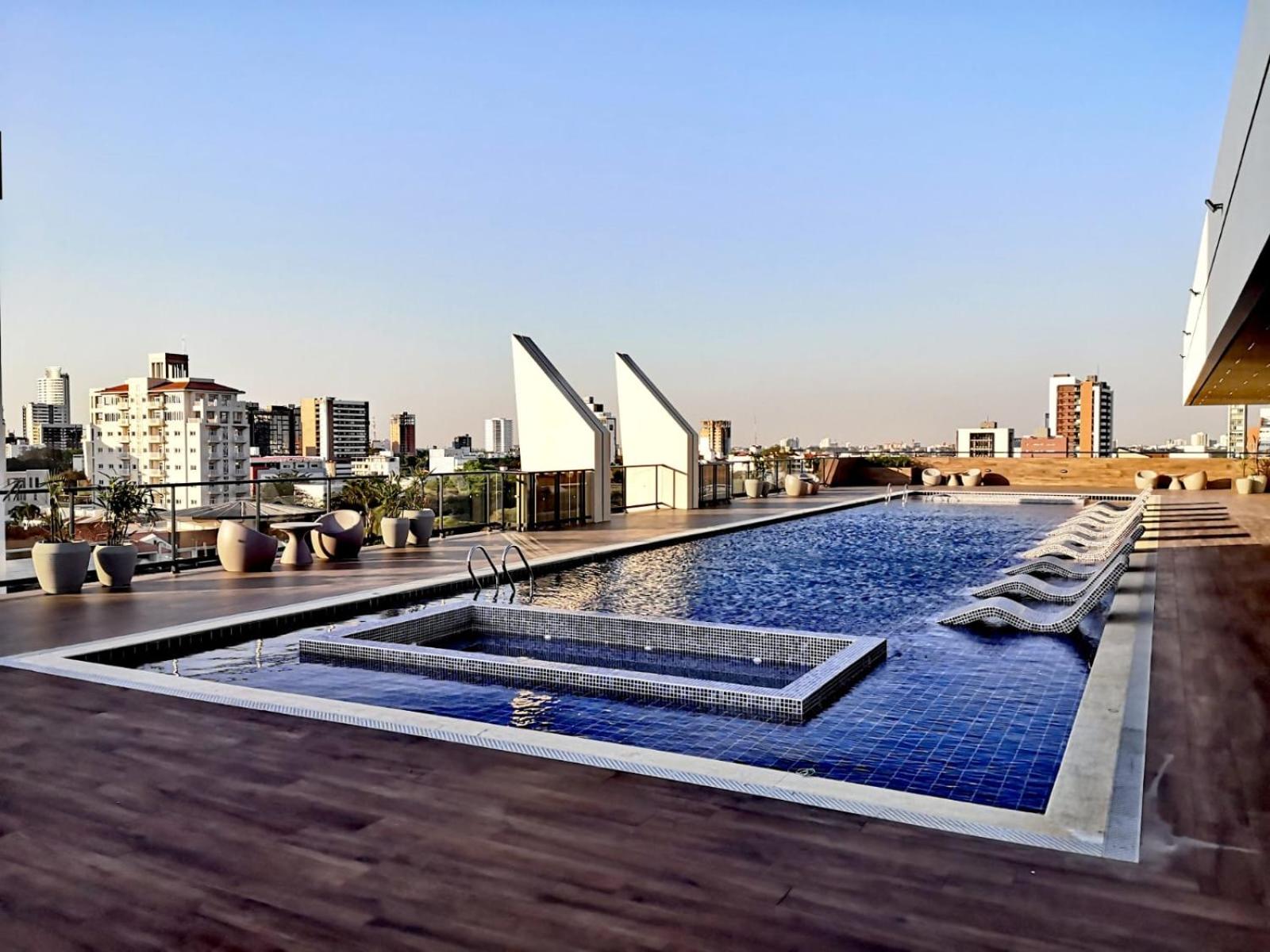 Dpto con balcón, piscina, gym, cowork en Equipe