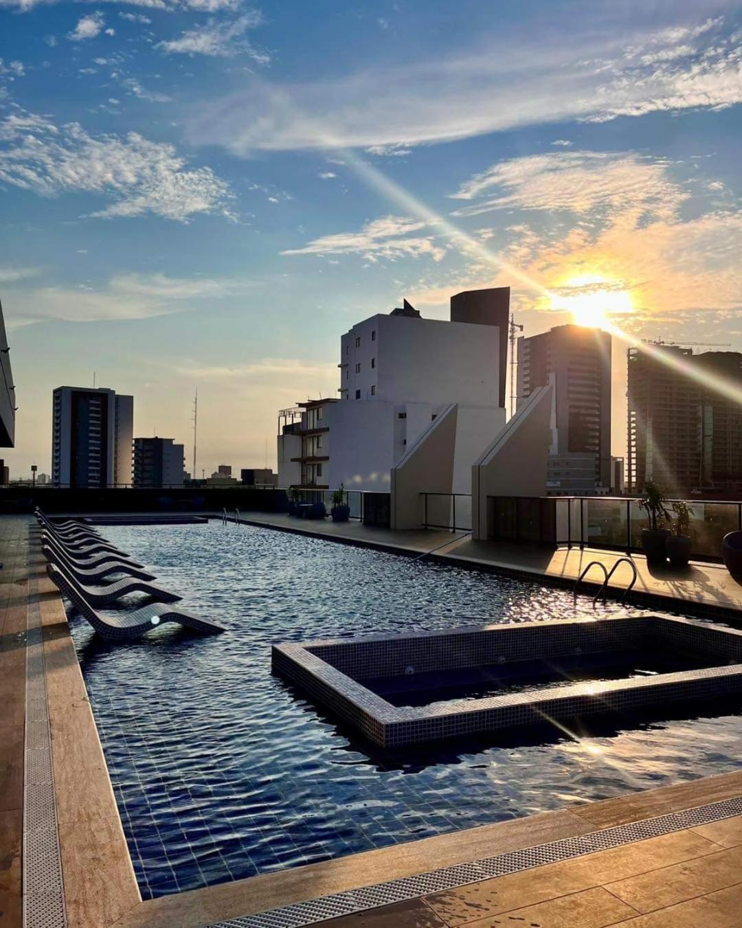 Dpto con balcón, piscina, gym, cowork en Equipe
