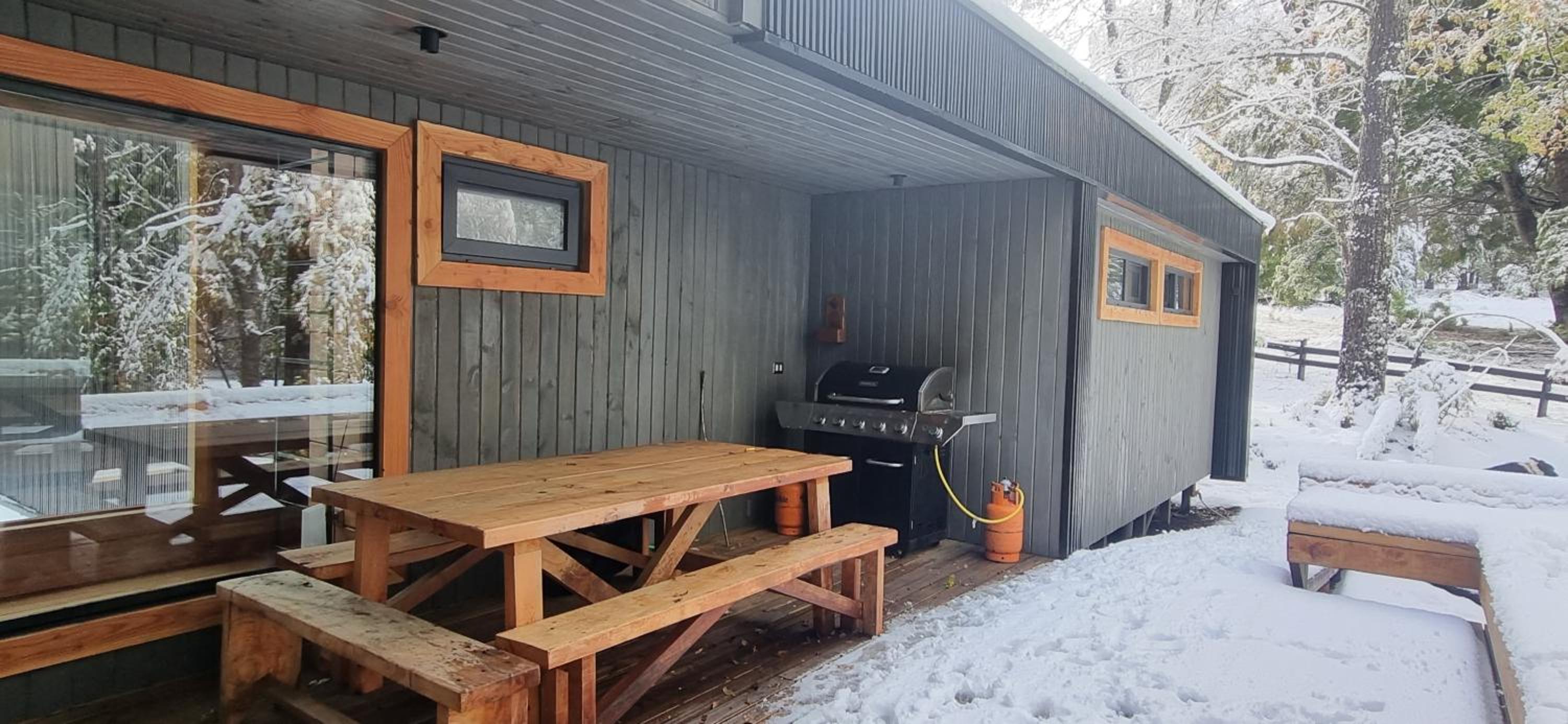 Refugio Piren , Corralco, Conguillio y Hot Tub