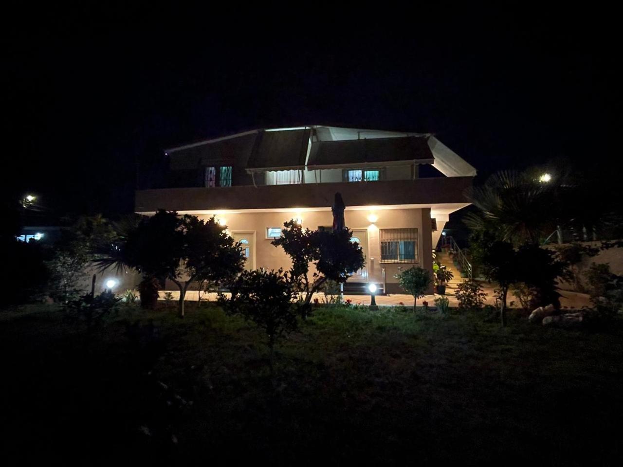 Vila megi-Rent Room