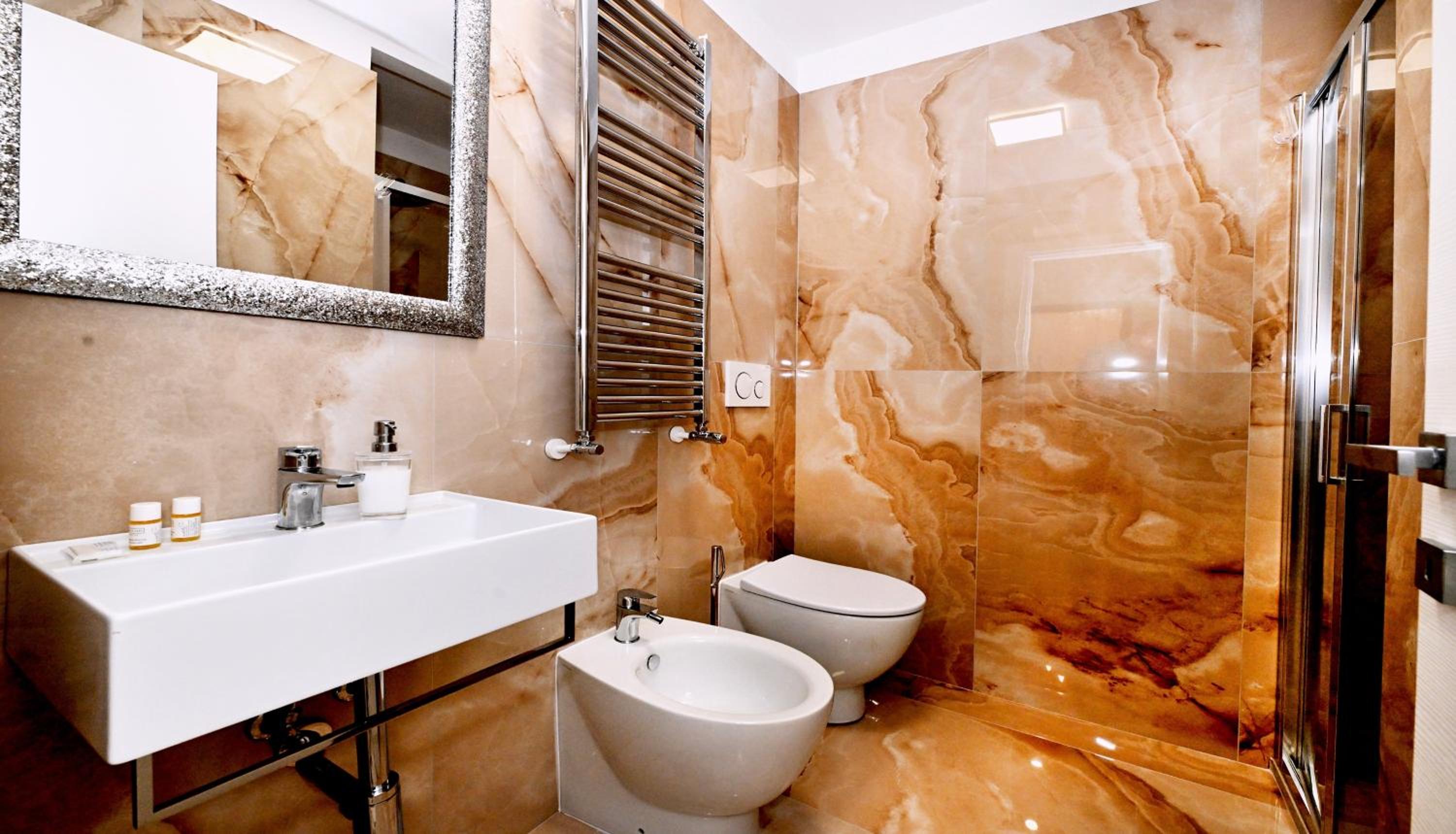 Vatican Suites in Cola Di Rienzo