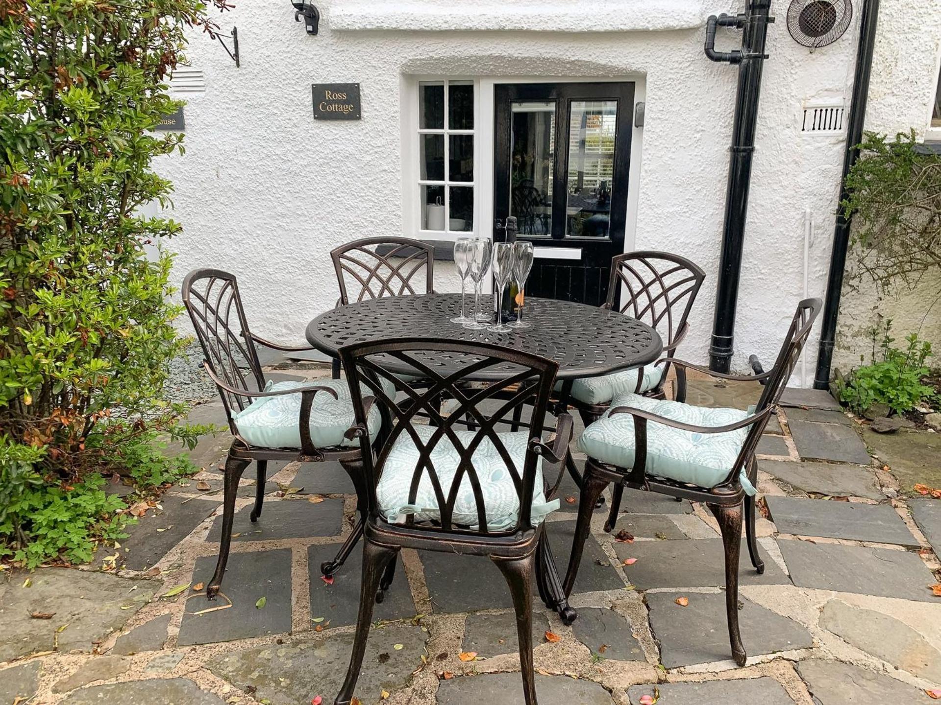 Ross Cottage