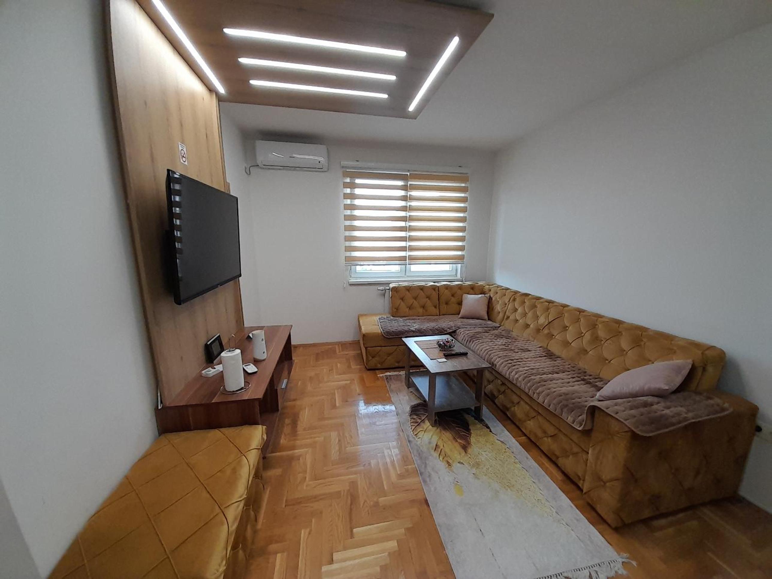 JACUZZI for RELAX - HOLLYWOOD Apartment, STUP, Sarajevo