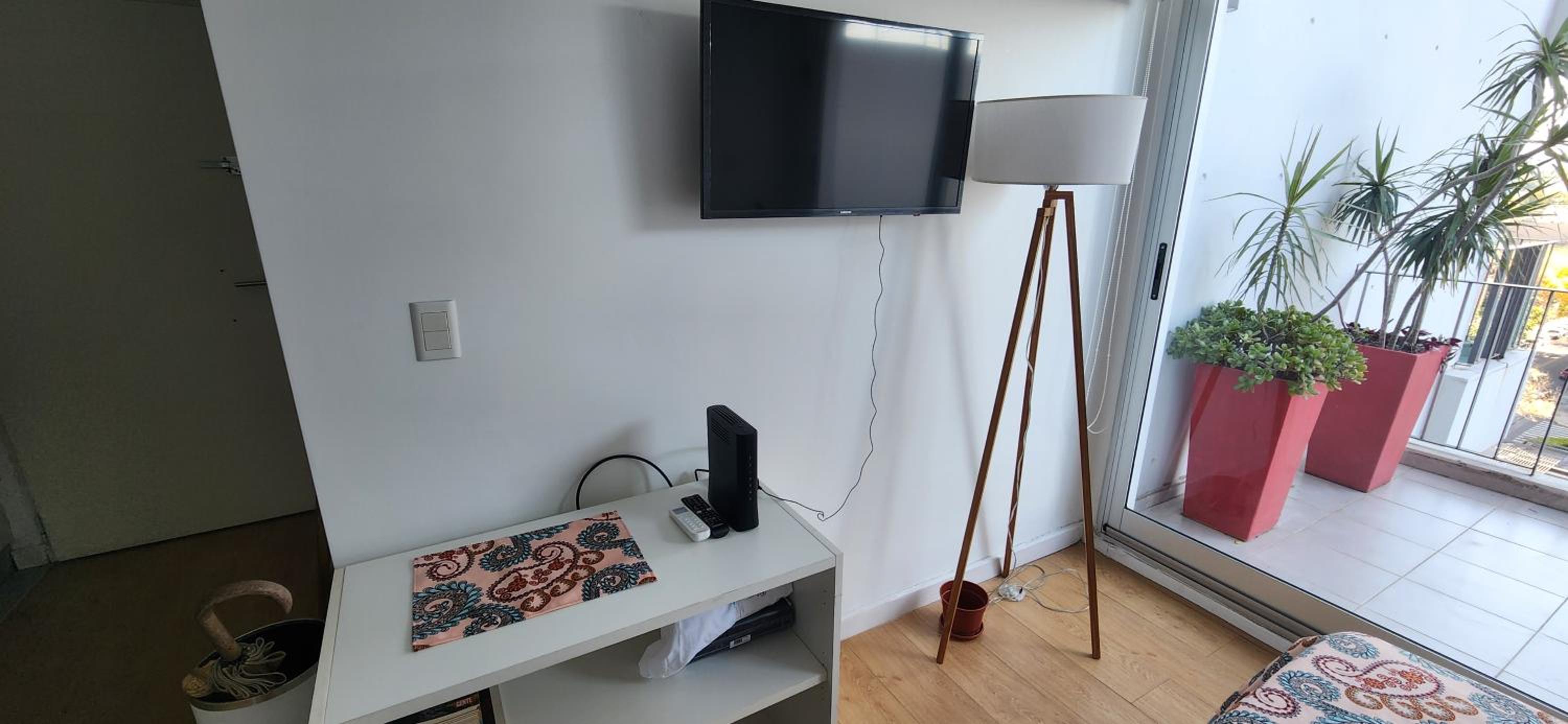 Encantador Estudio en Nunez con Balcón Luminoso