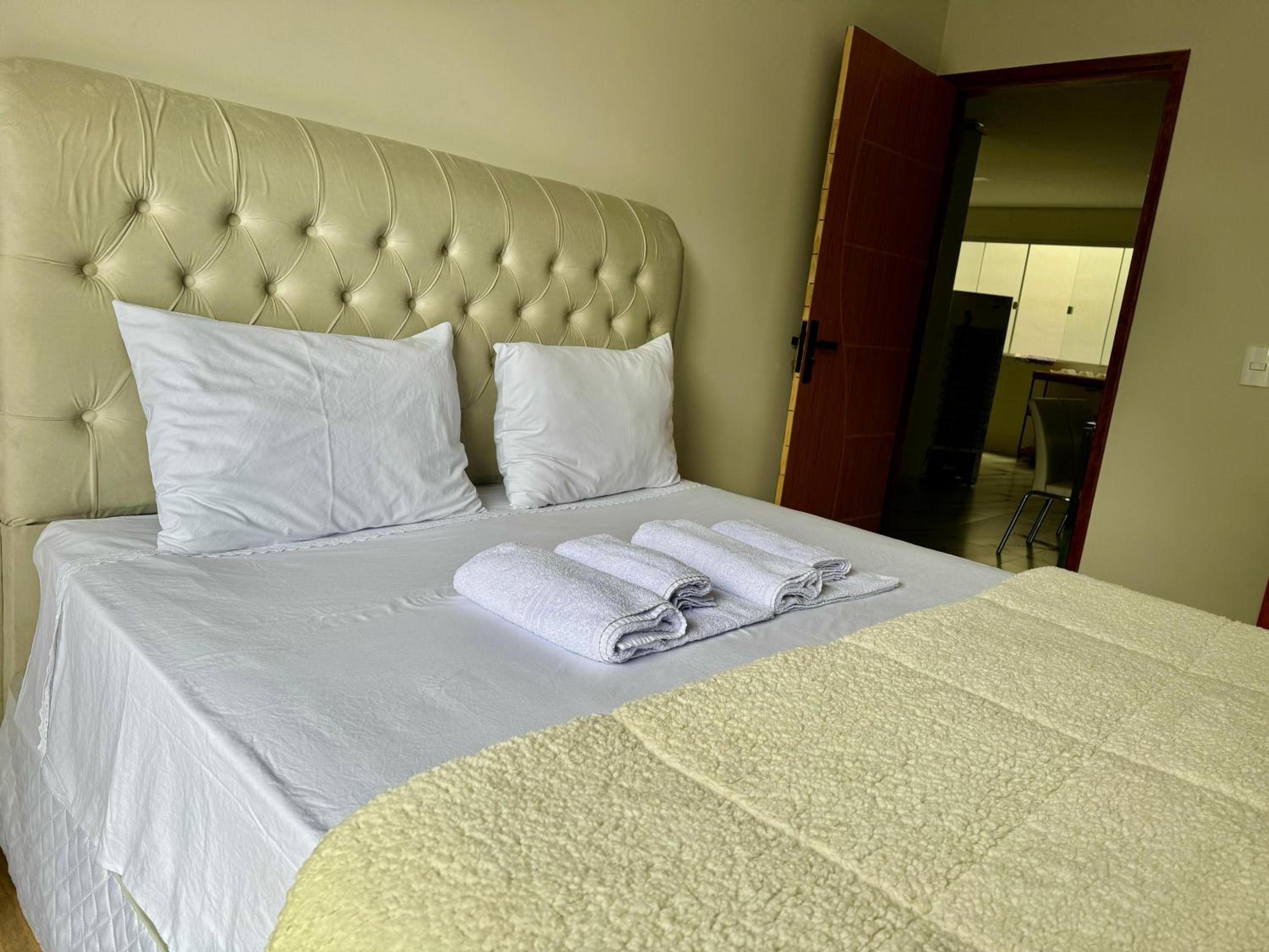 Apartamentos a 200m do centro - Hospedaria Villa da Pedra