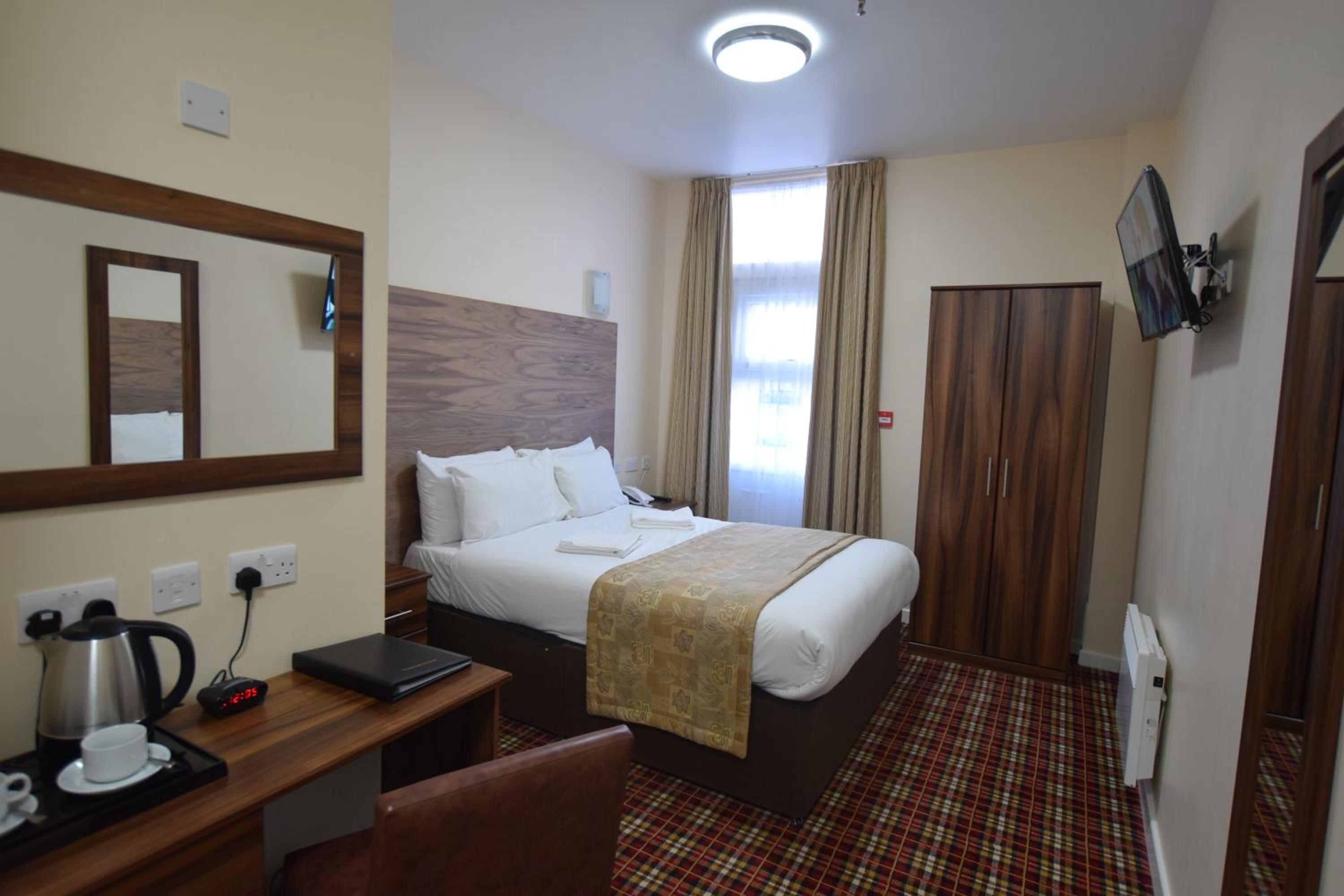 Ilford Vacations - Lucky 8 Hotel - Property Image 2