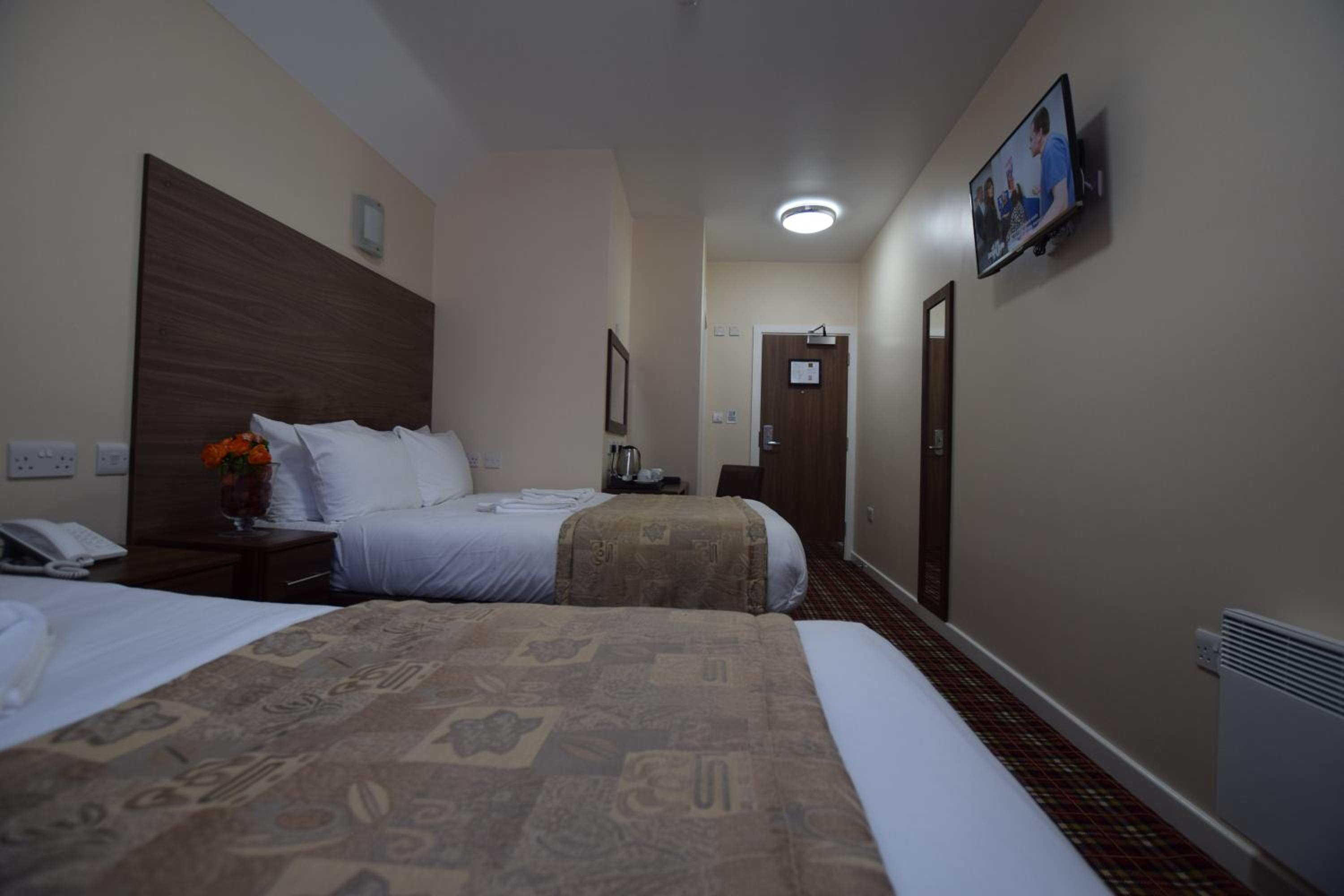 Ilford Vacations - Lucky 8 Hotel - Property Image 3