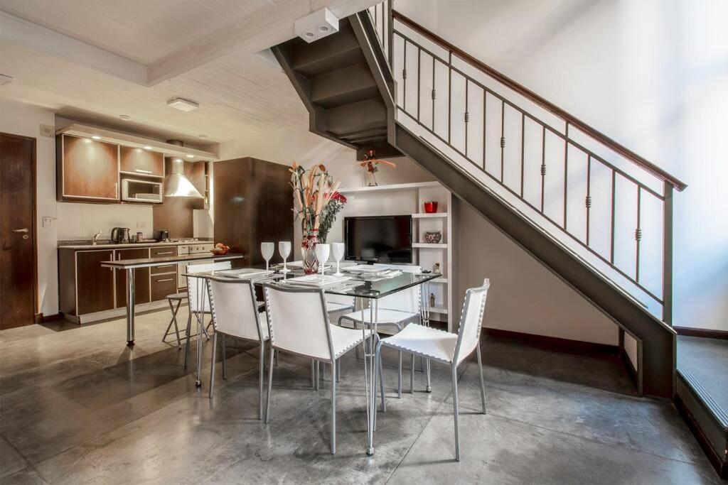 Splendid loft with suite and second room with services