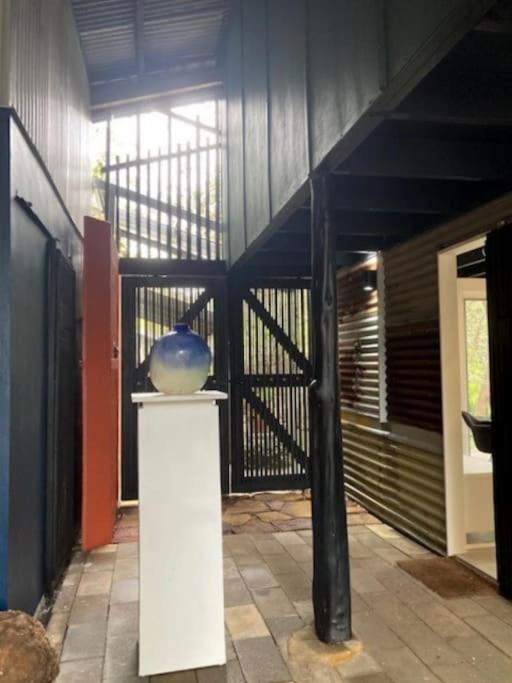 Nature Retreat & Artists Studio 90mins from Sydney