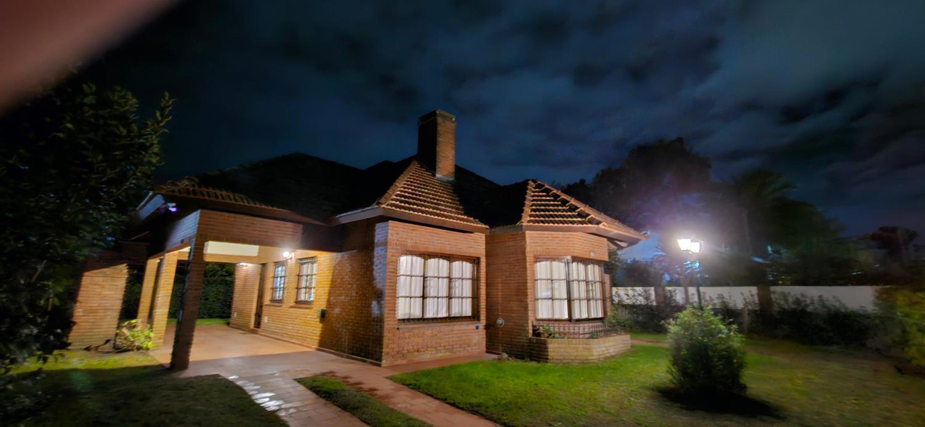 Hotel Casa Tinta Roja 1 - Image 1