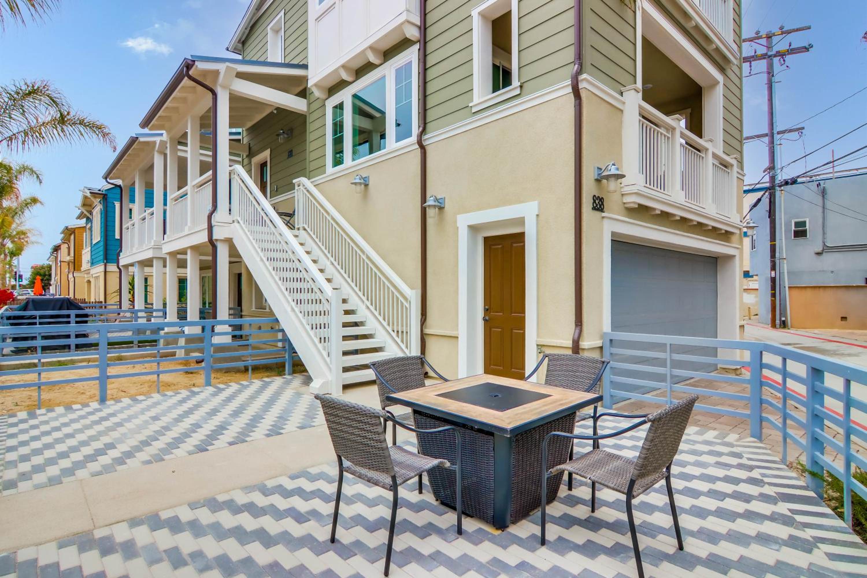 Newly Built Bayside Dream, Fire Pit & Bay Views view 5