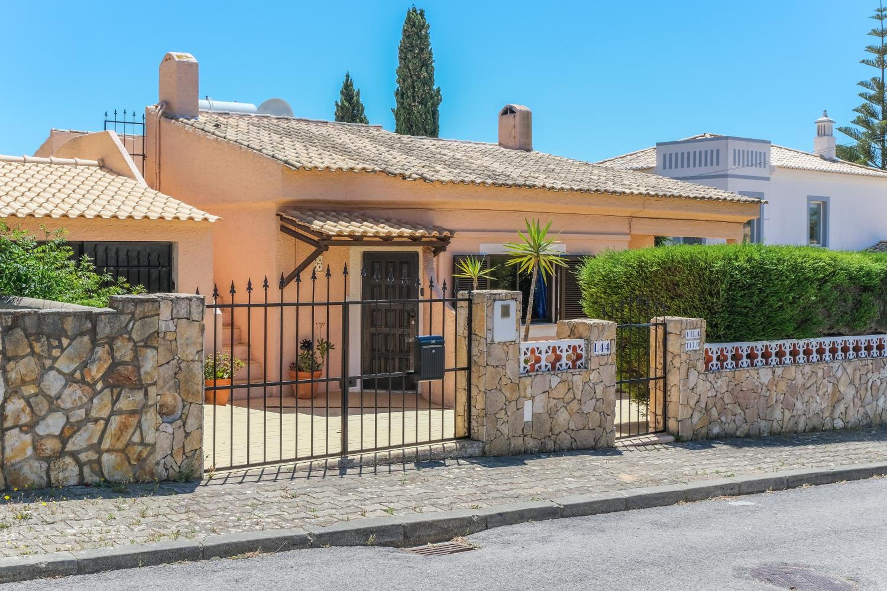Vila Telo view 5