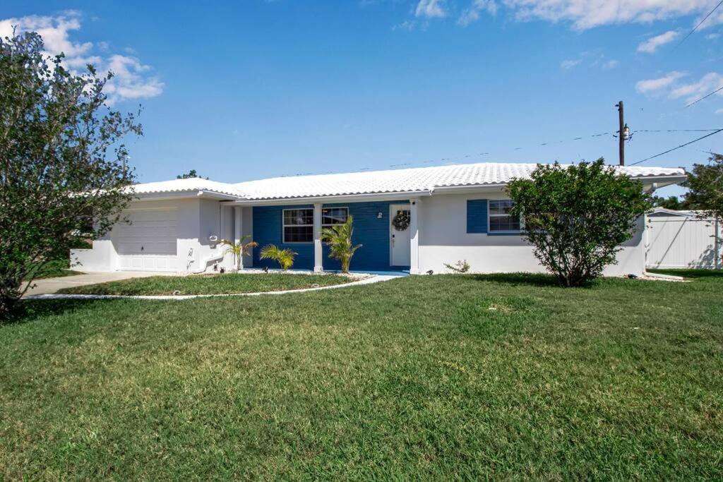 Luxury Vacation Home in Madeira Beach Family and Pet Friendly view 3