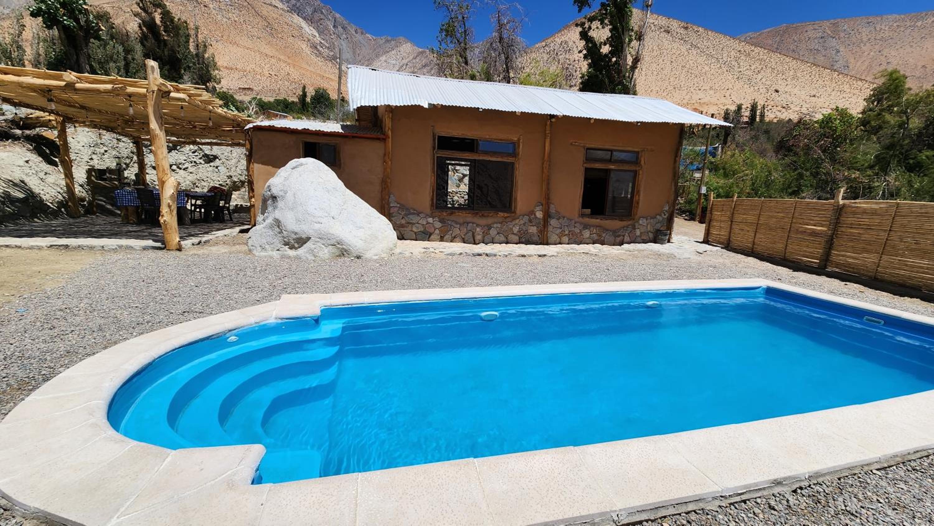 Casa Piedra piscina privada