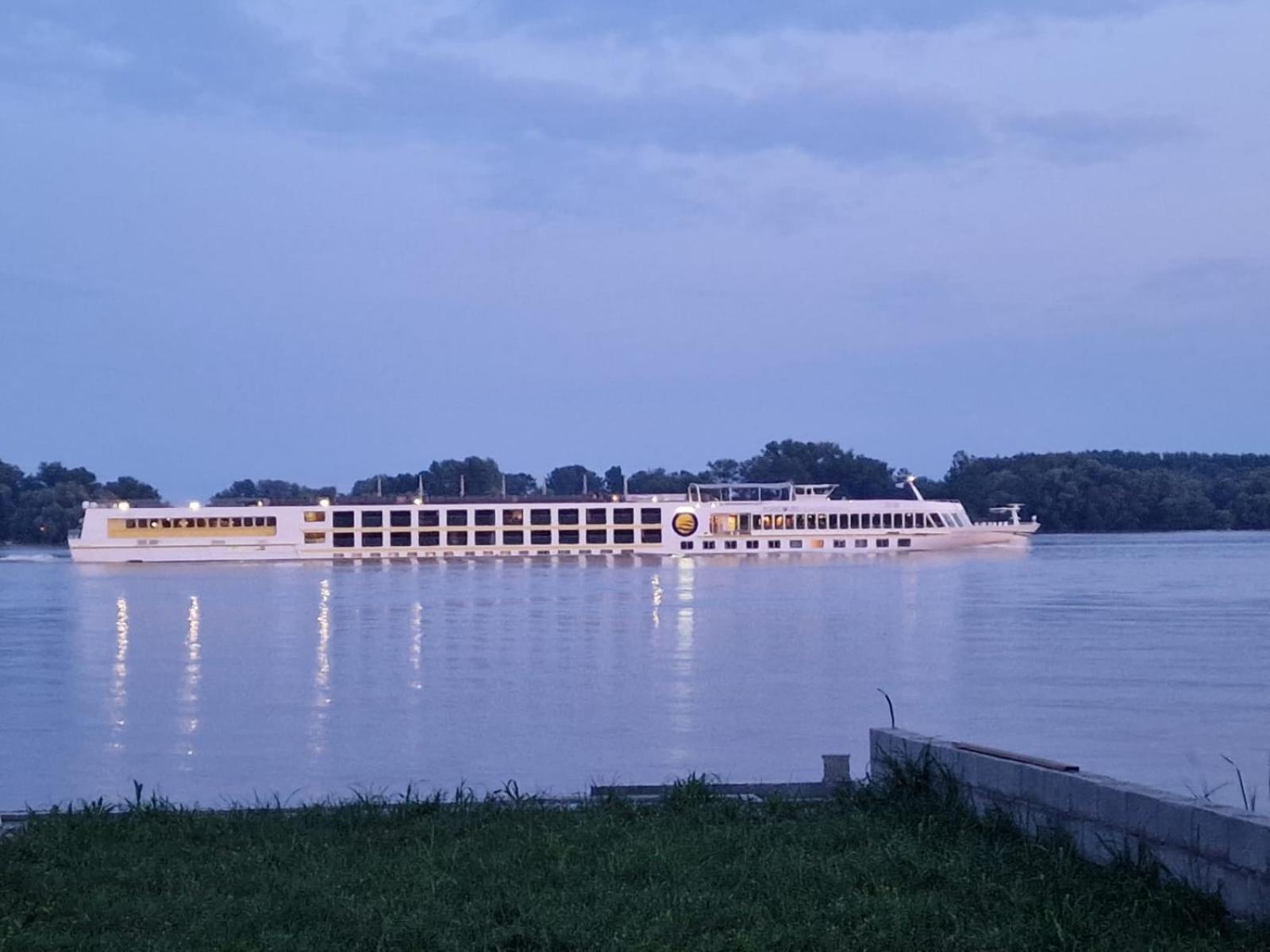 Beli Dvor na Dunavu