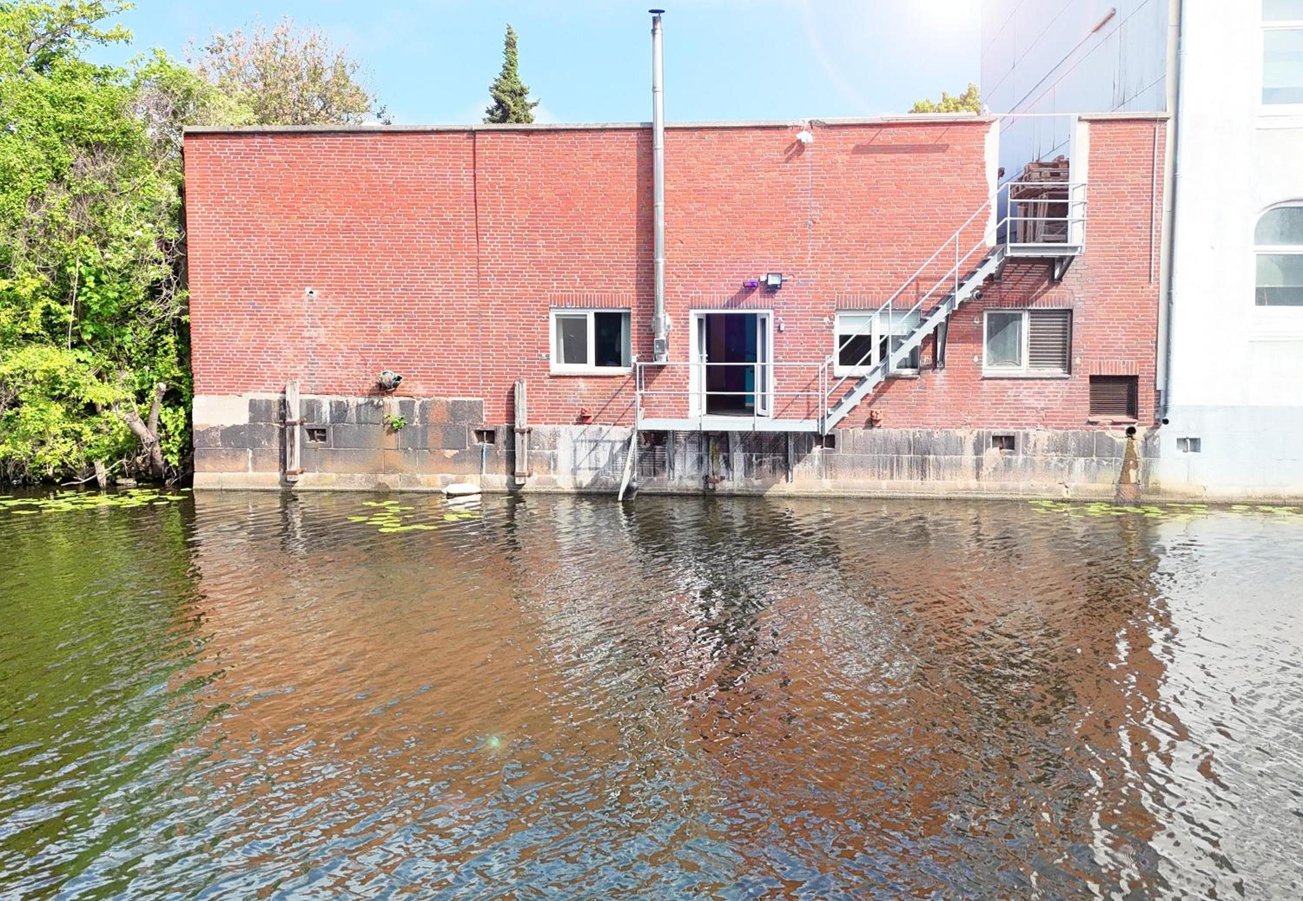 Exklusives Hafen-Appartement mit Whirlpool, mit Wasserblick, City-Nah & eigenem Parkplatz