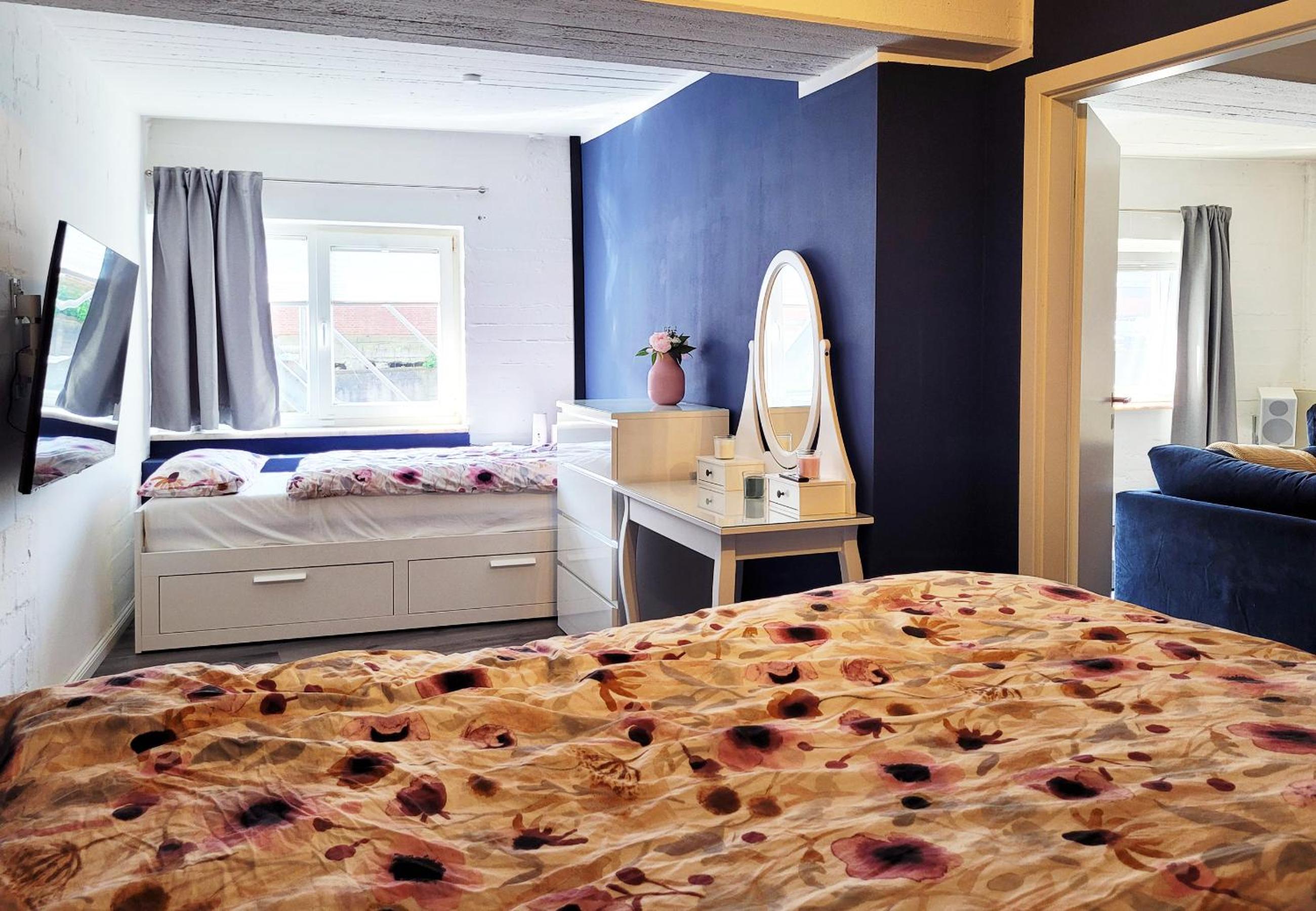 Exklusives Hafen-Appartement mit Whirlpool, mit Wasserblick, City-Nah & eigenem Parkplatz