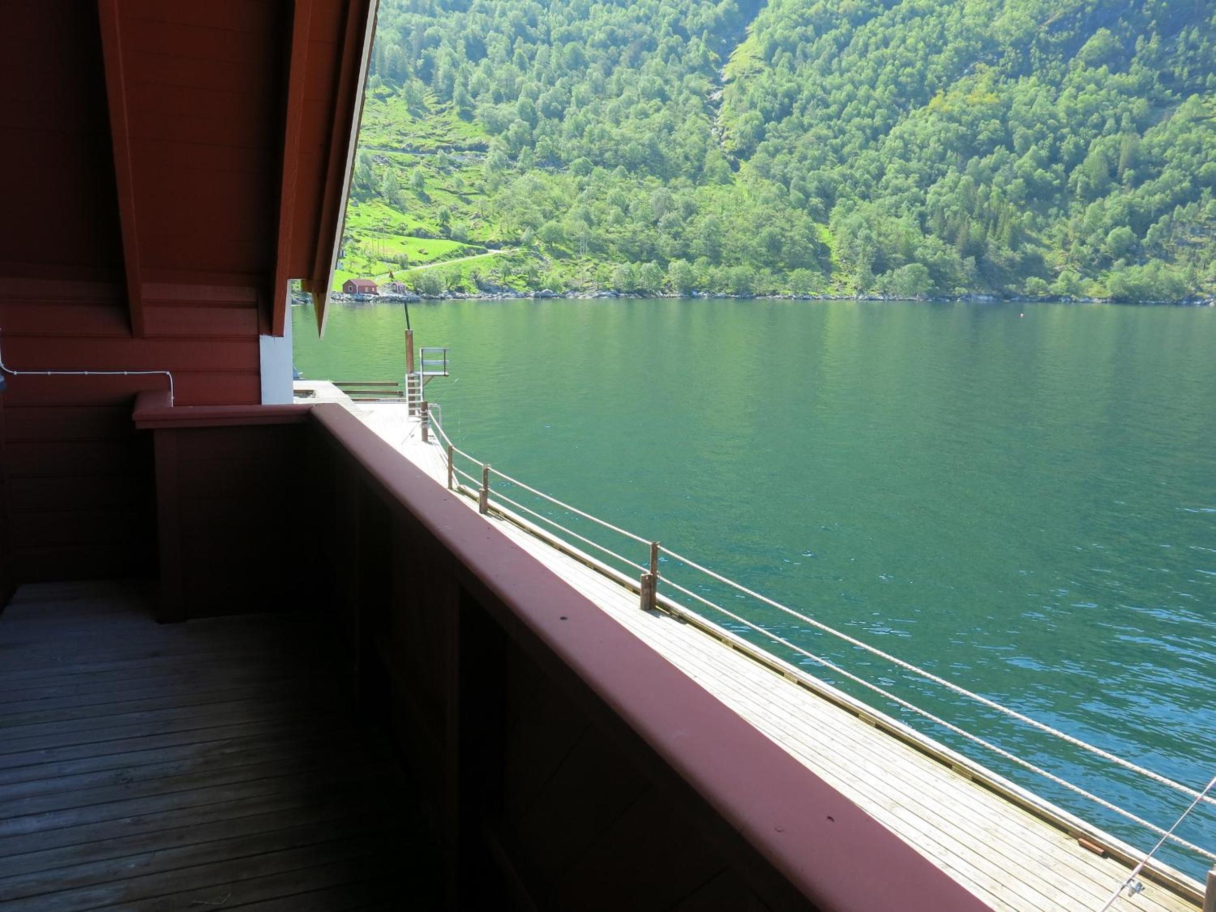 Fjordhytte-23 direkt am Sognefjord, mit mietbaren Motorbooten 9,9-60 PS