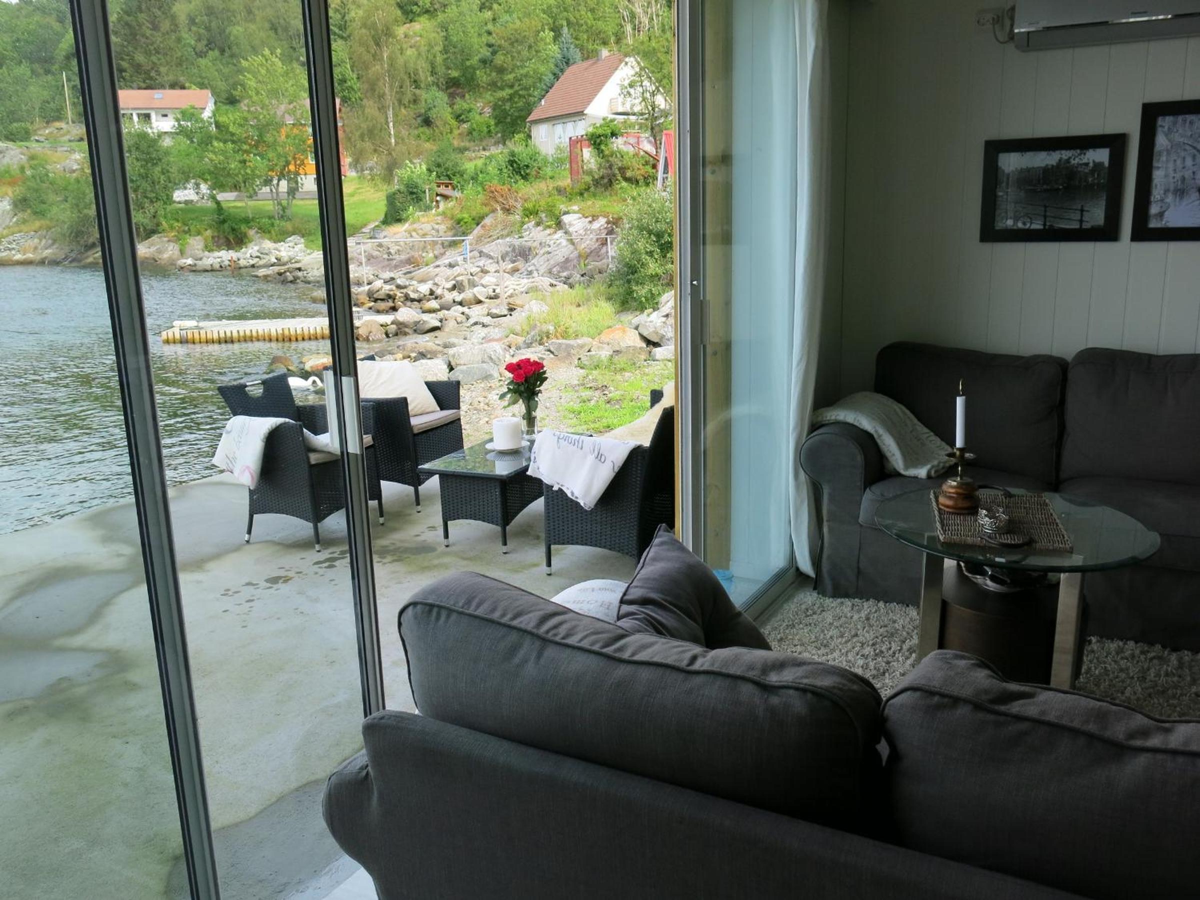 Photo 8