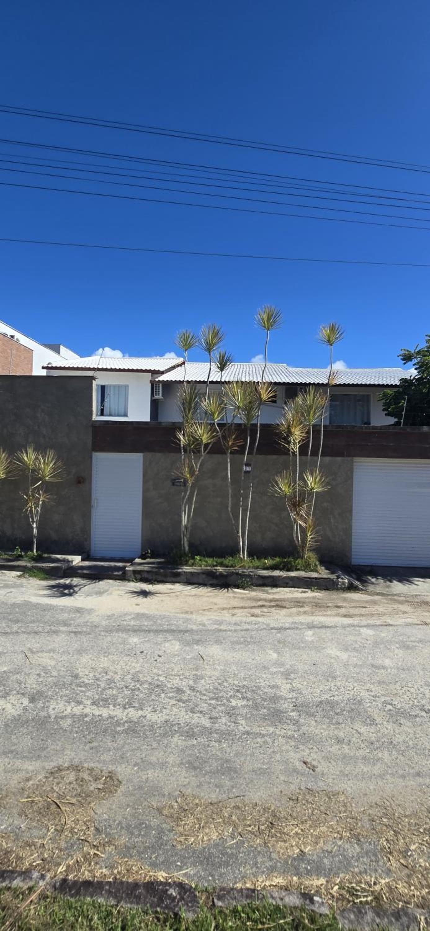 Casa Beija Flor - 03 quartos com suíte, piscina e área de churrasco, luxo totalmente privativa