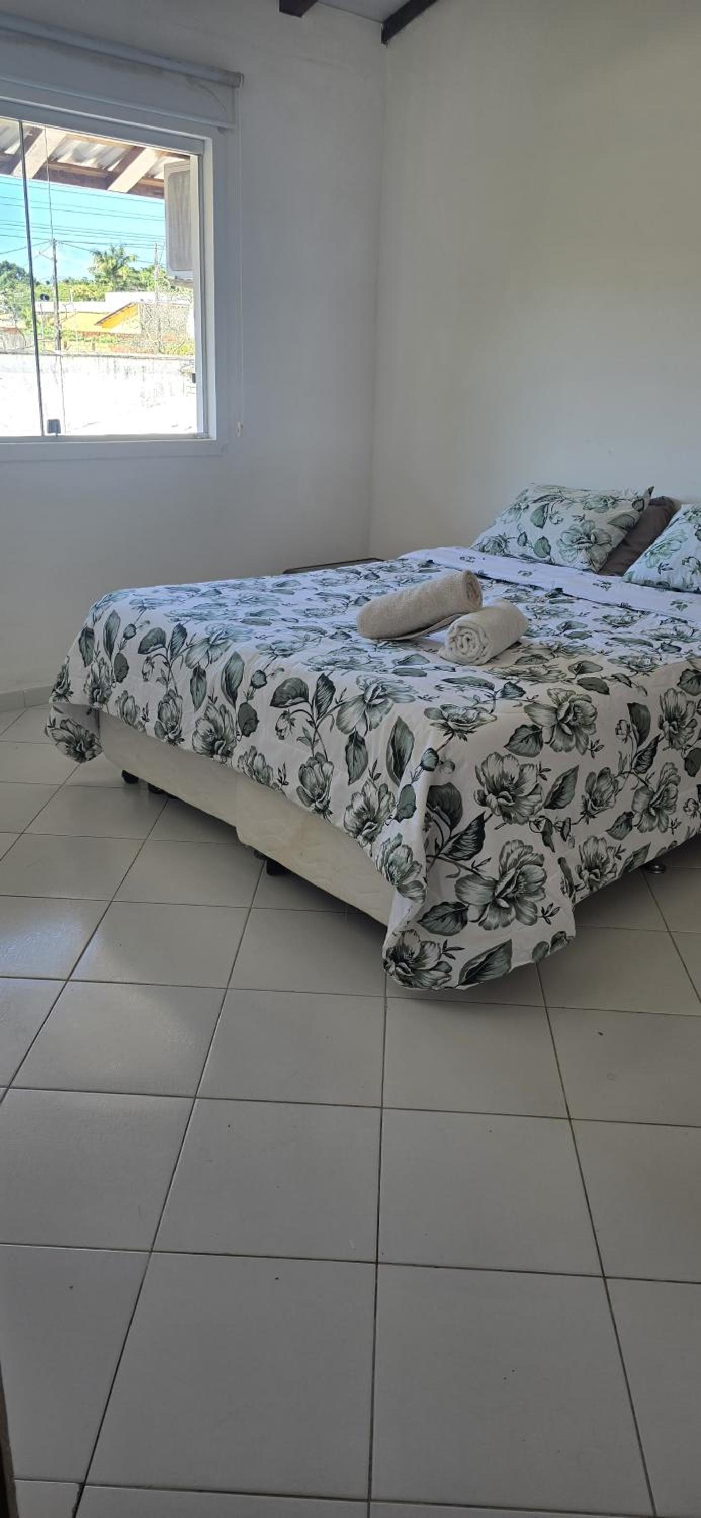 Casa Beija Flor - 03 quartos com suíte, piscina e área de churrasco, luxo totalmente privativa