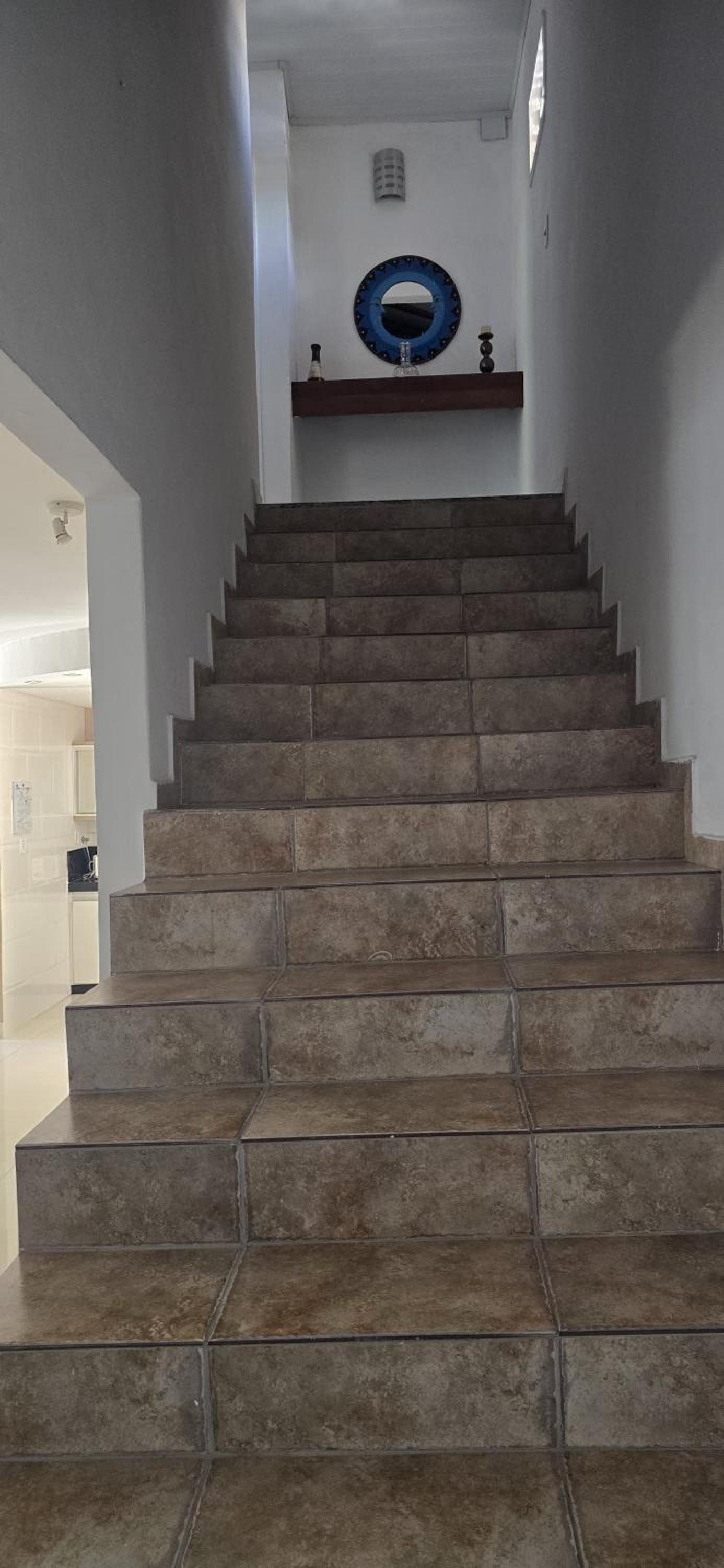 Casa Beija Flor - 03 quartos com suíte, piscina e área de churrasco, luxo totalmente privativa