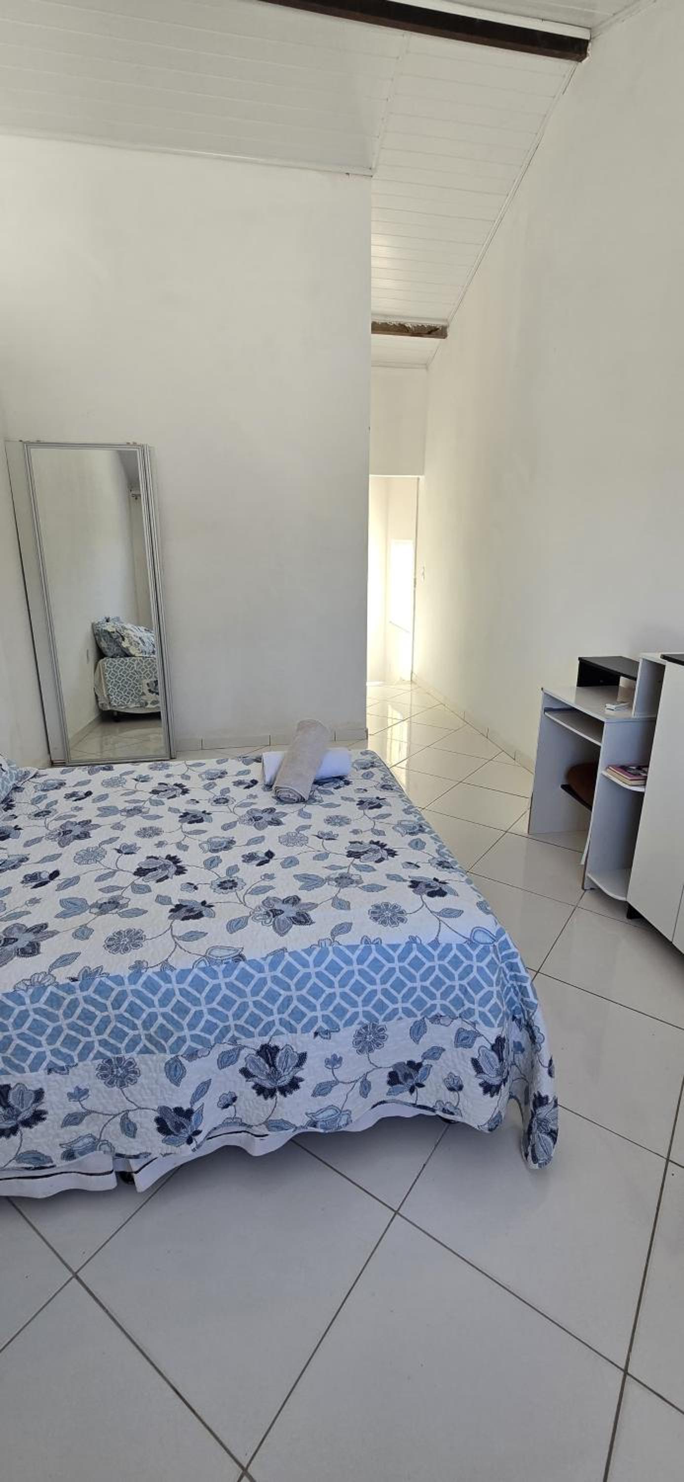 Casa Beija Flor - 03 quartos com suíte, piscina e área de churrasco, luxo totalmente privativa