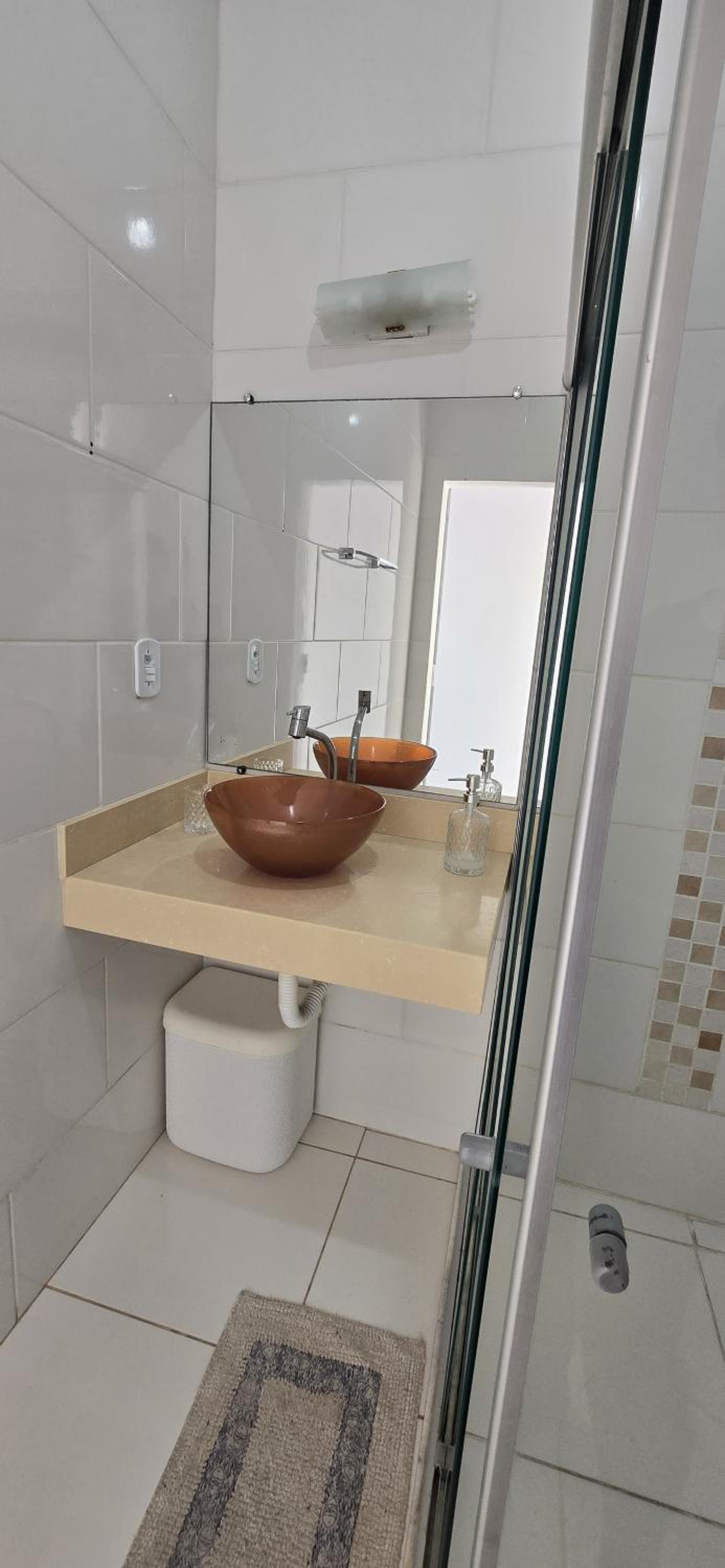 Casa Beija Flor - 03 quartos com suíte, piscina e área de churrasco, luxo totalmente privativa